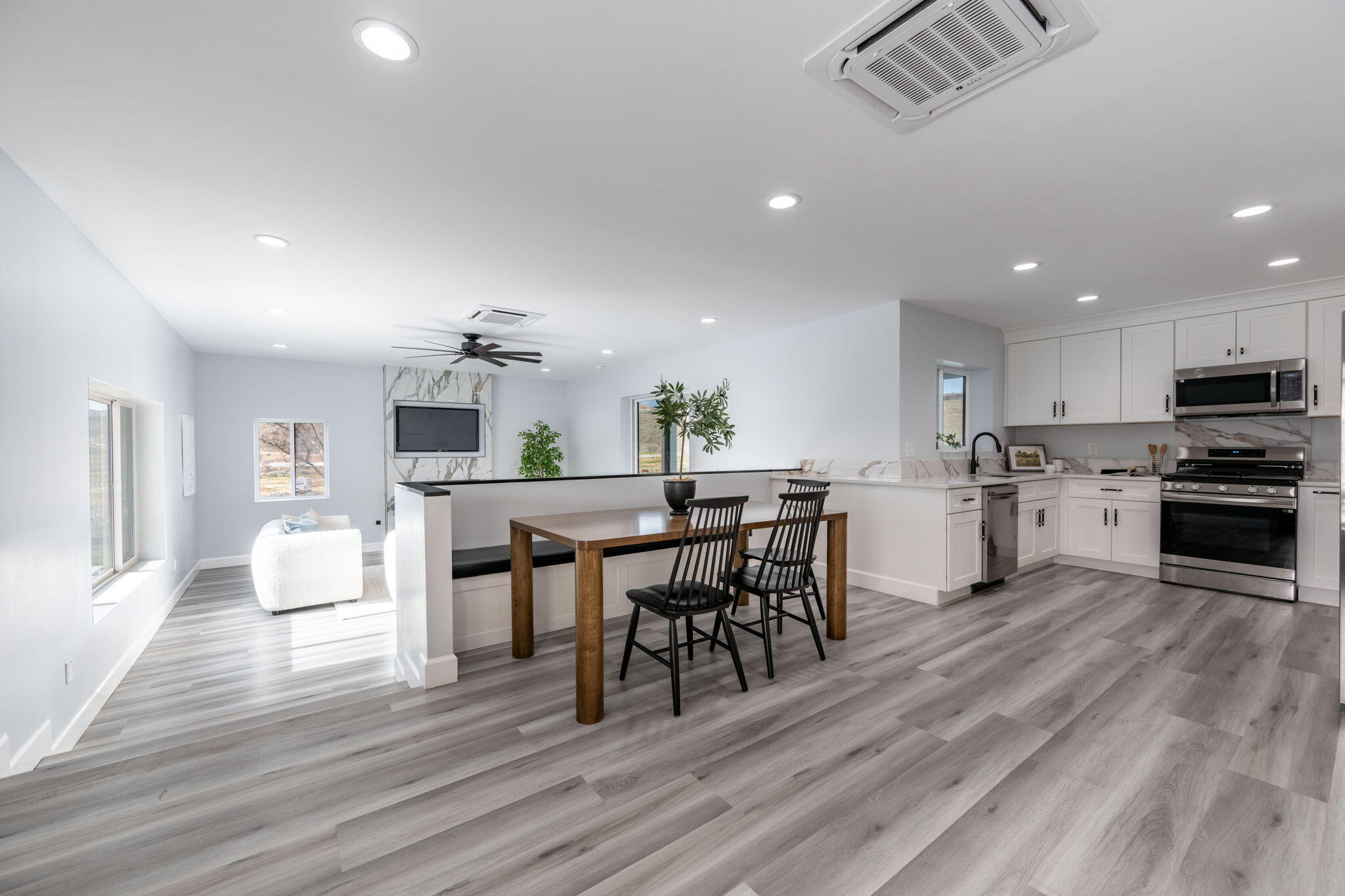 TOQUERVILLE TOWNSITE - Residential