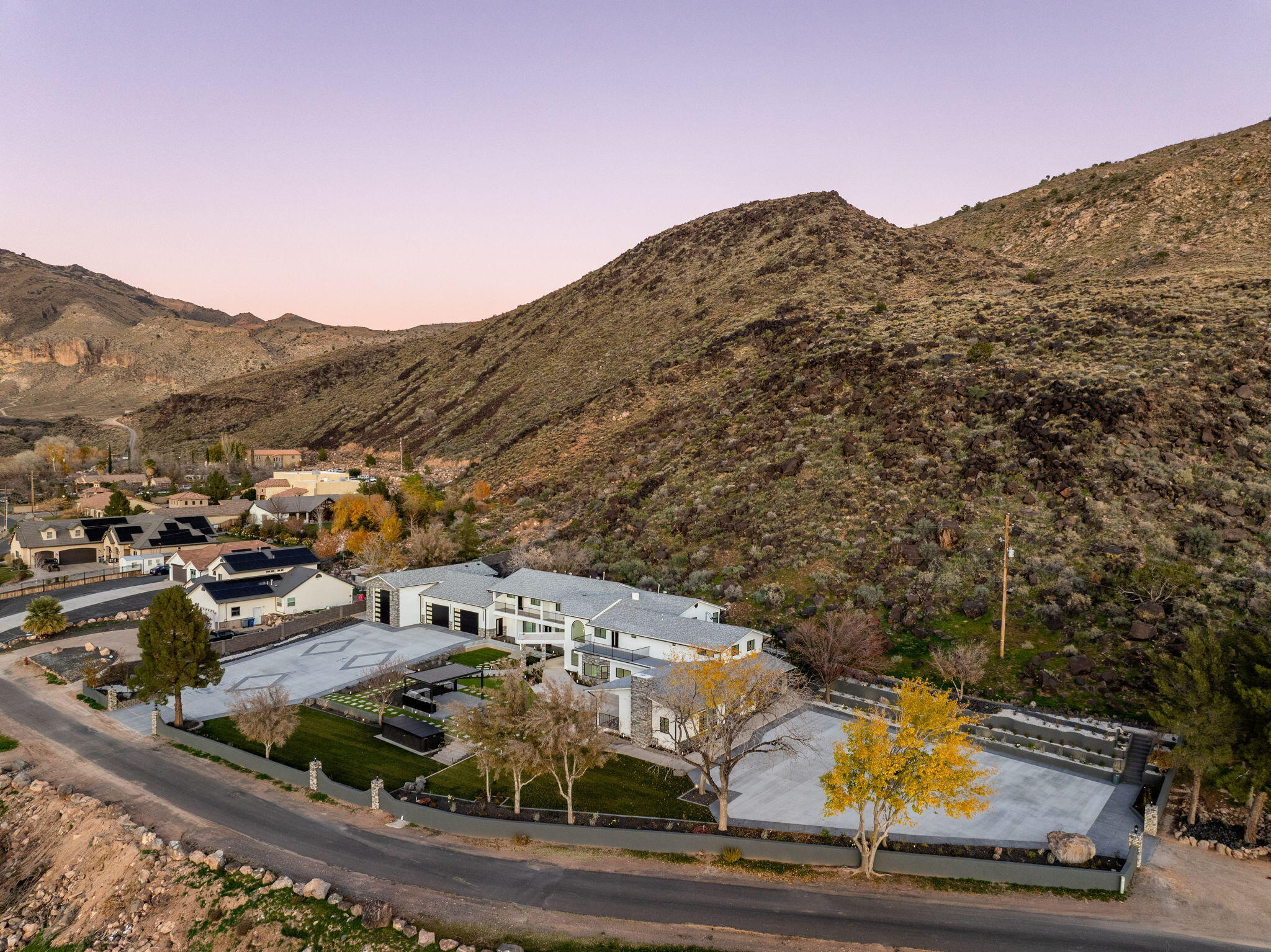 TOQUERVILLE TOWNSITE - Residential
