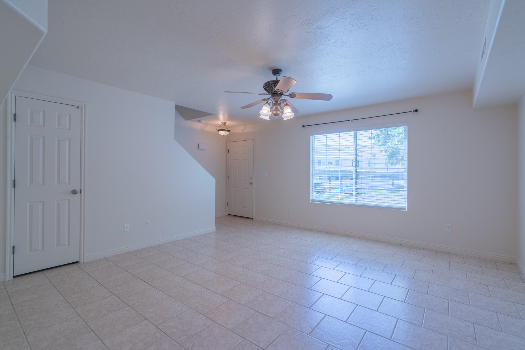LEXINGTON HILLS TOWNHOMES - Residential