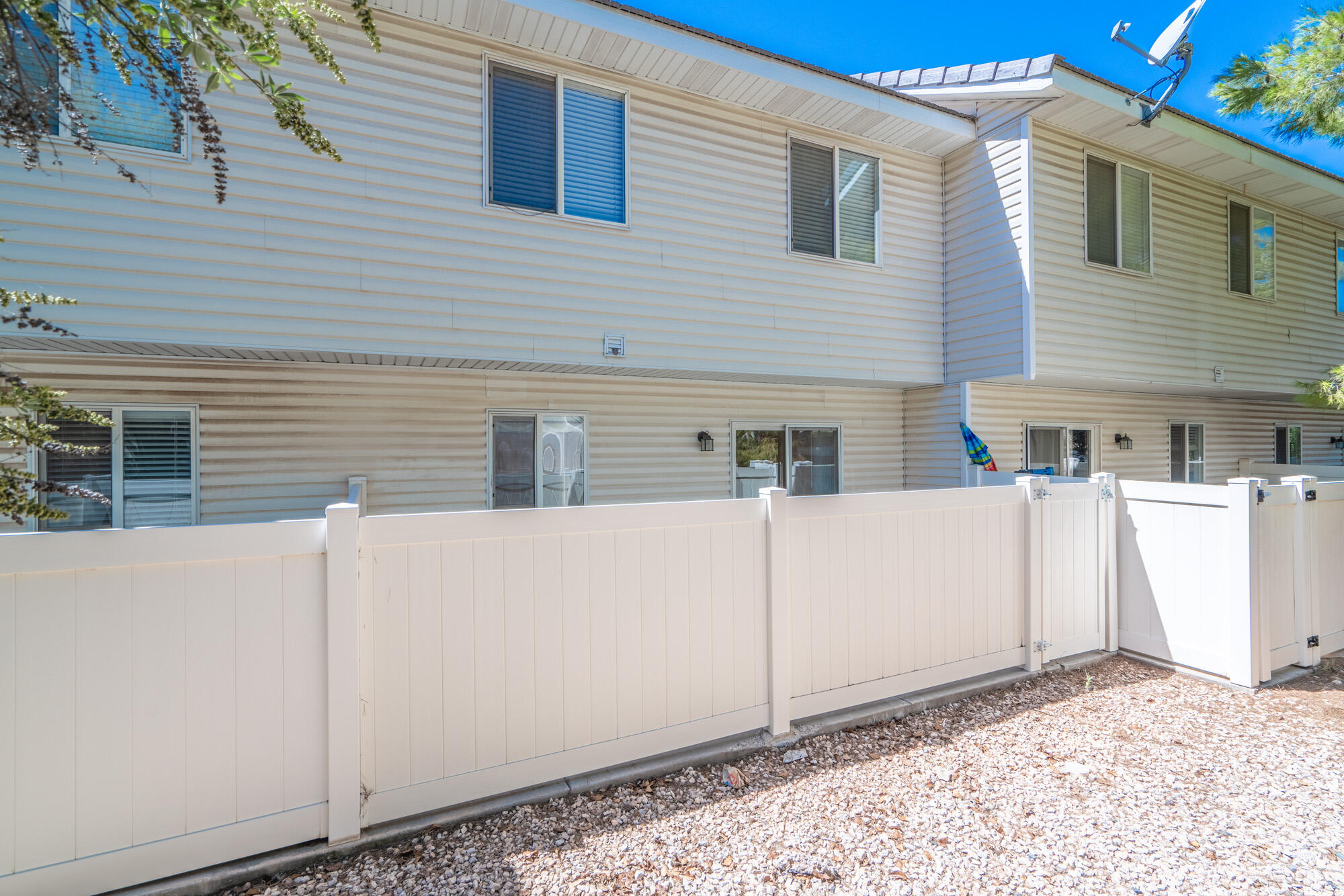 LEXINGTON HILLS TOWNHOMES - Residential