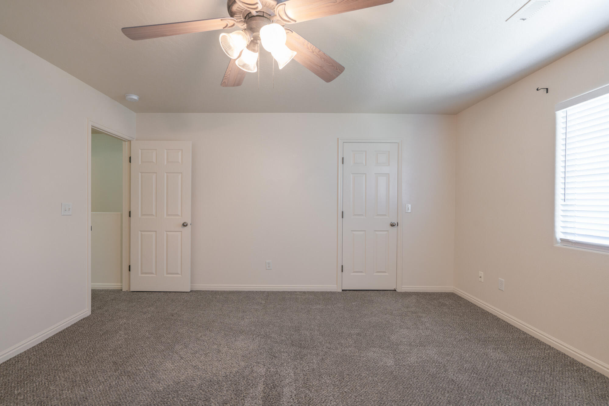 LEXINGTON HILLS TOWNHOMES - Residential