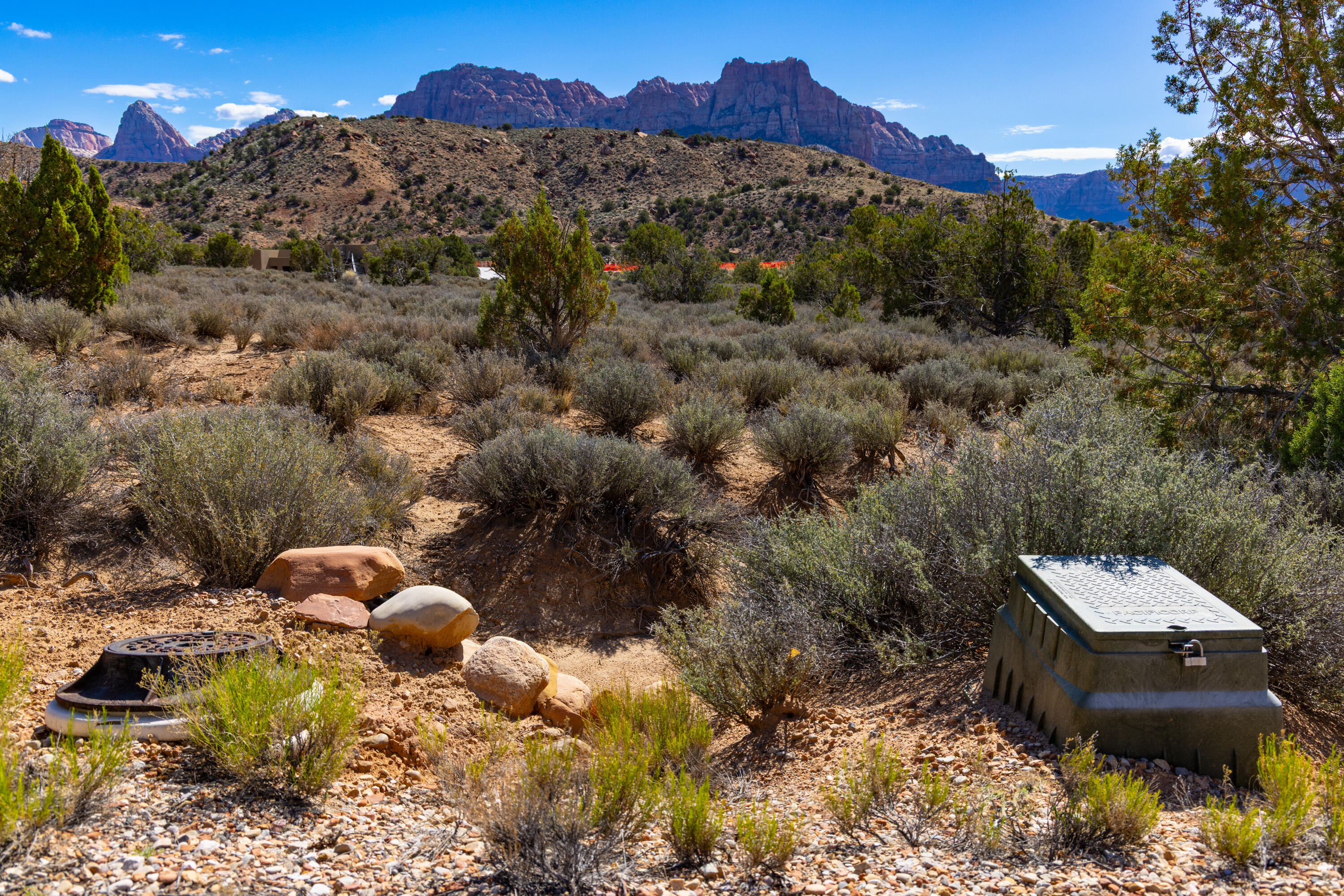 ANASAZI PLATEAU - Land