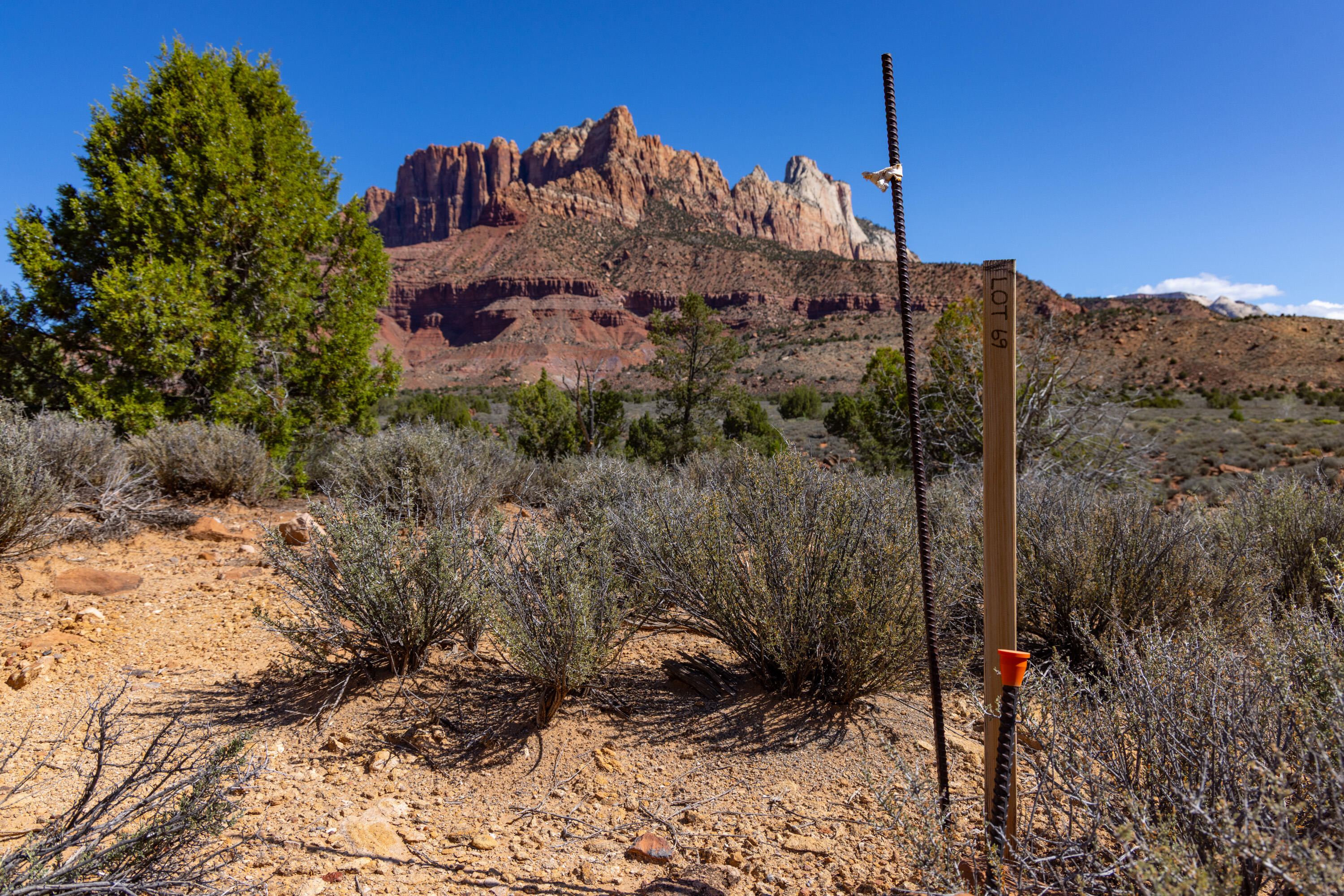 ANASAZI PLATEAU - Land