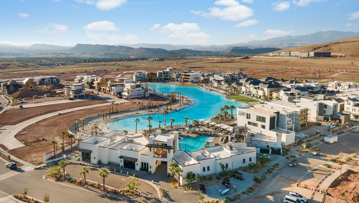 DESERT COLOR RESORT - Land