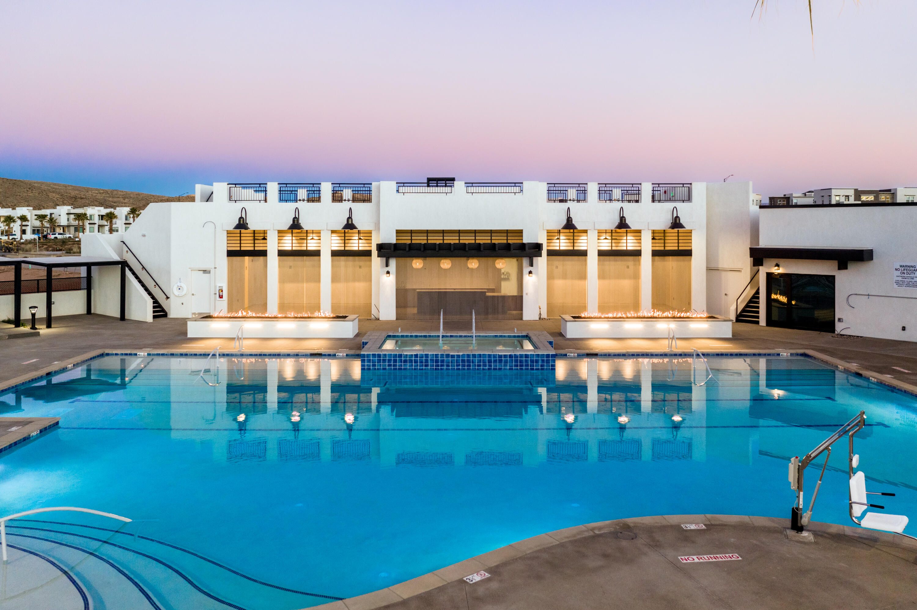 DESERT COLOR RESORT - Land