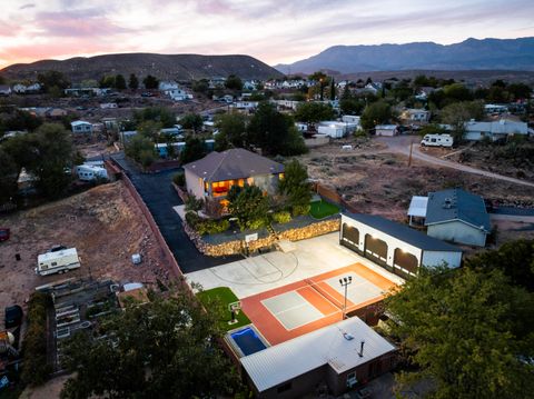 Photo of 840 N MAIN ST, Hurricane, UT 84737 (MLS # 26-268541)