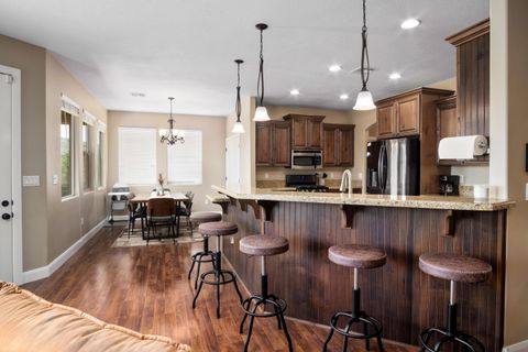 Tiny photo for 840 N MAIN ST, Hurricane, UT 84737 (MLS # 26-268541)