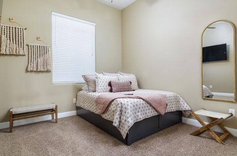 Tiny photo for 840 N MAIN ST, Hurricane, UT 84737 (MLS # 26-268541)