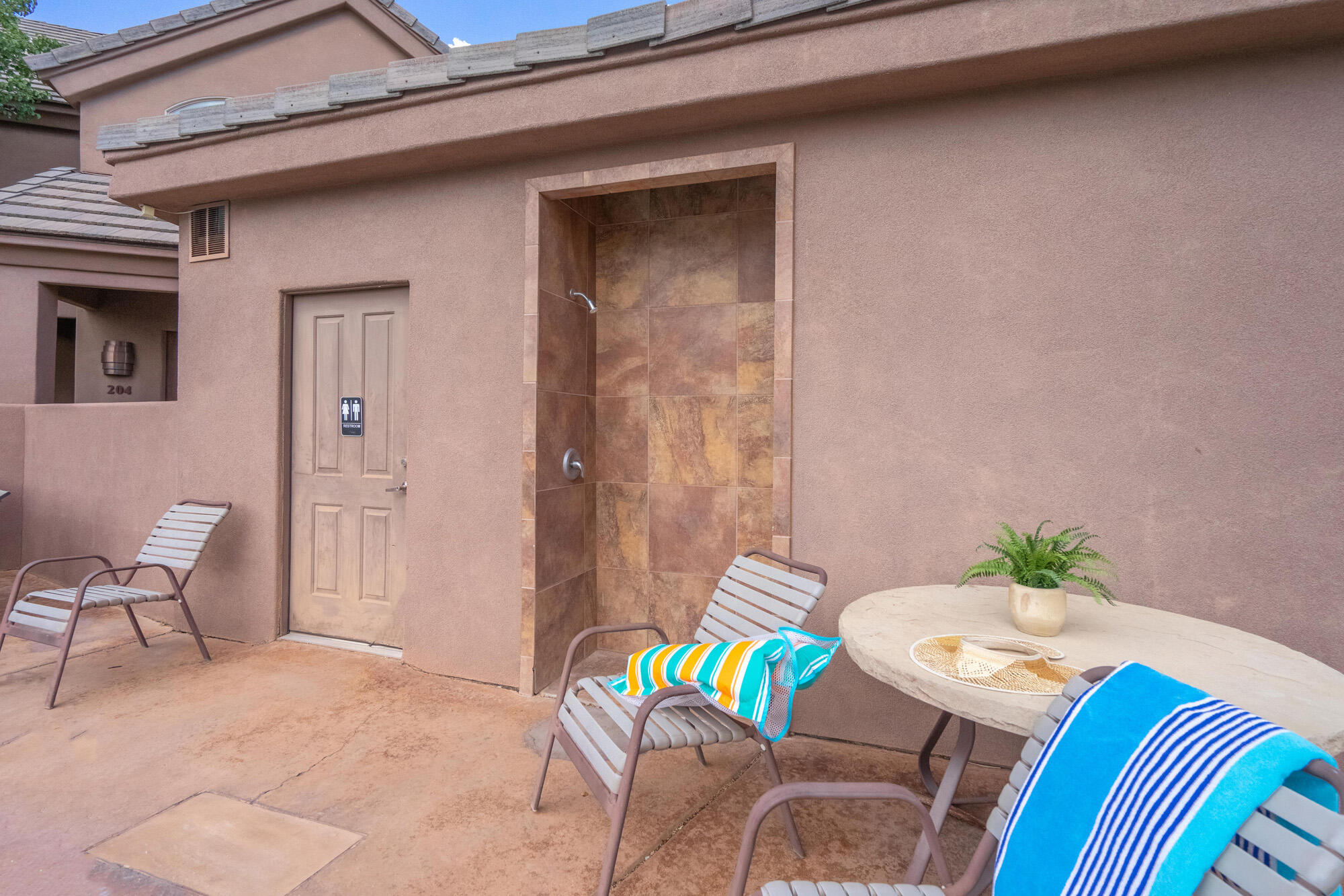 POINT VISTA CONDOS - Residential