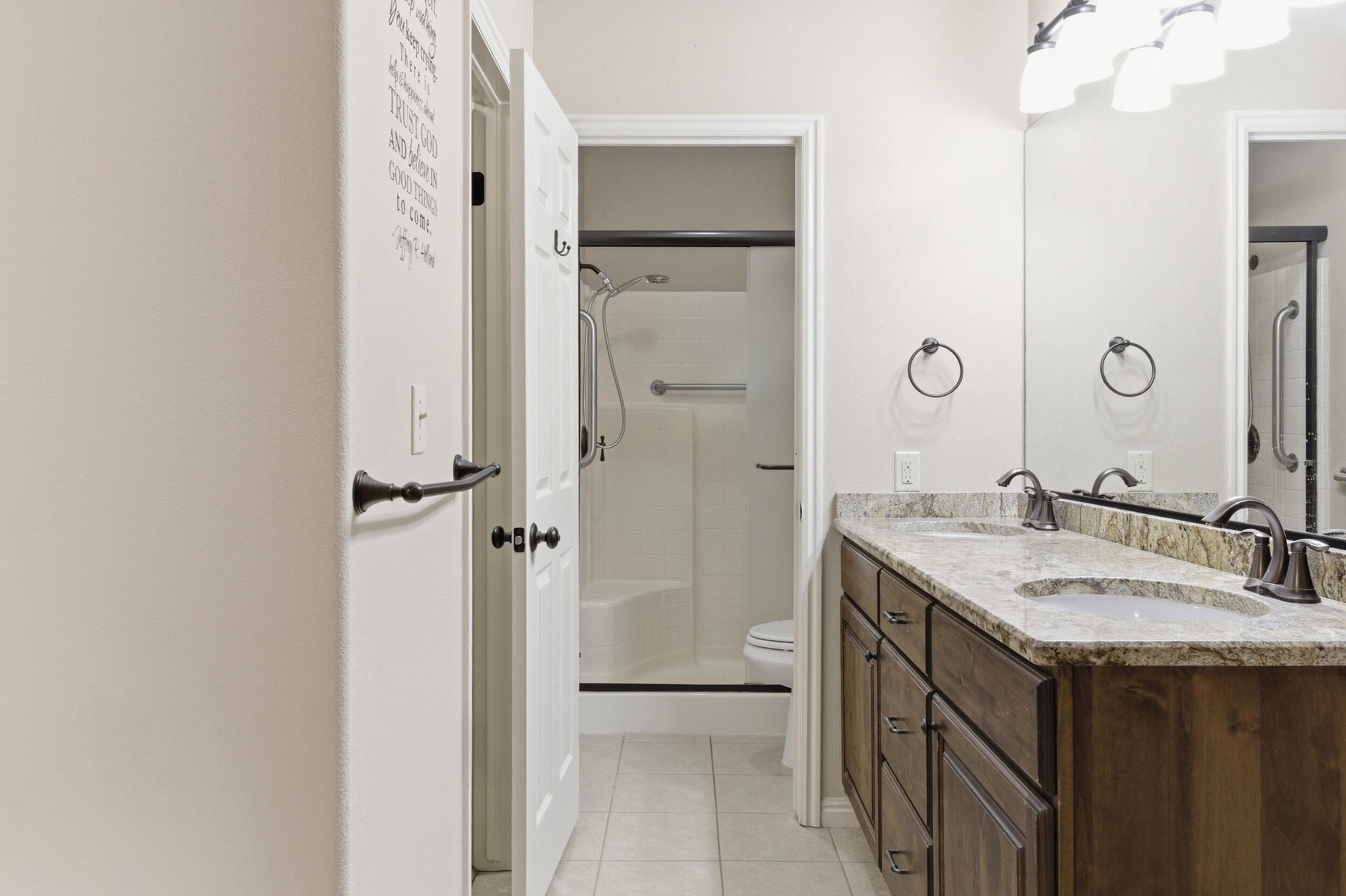 COUNTRY CLUB TOWNHOMES OF BLOOMINGTON - Residential