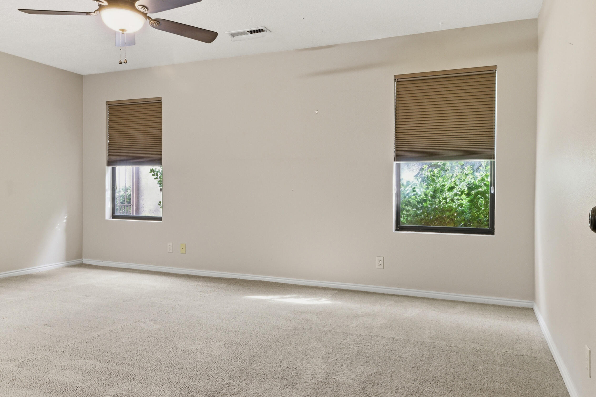 COUNTRY CLUB TOWNHOMES OF BLOOMINGTON - Residential