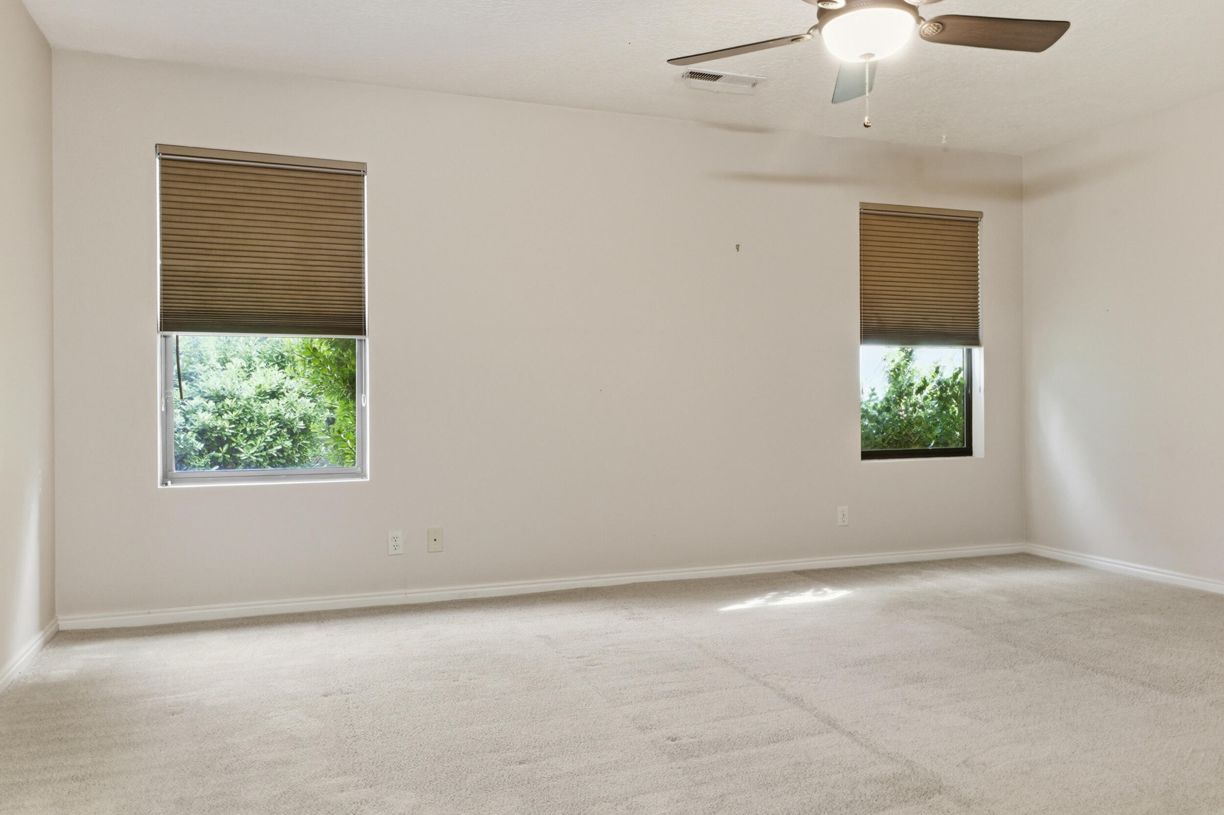 COUNTRY CLUB TOWNHOMES OF BLOOMINGTON - Residential