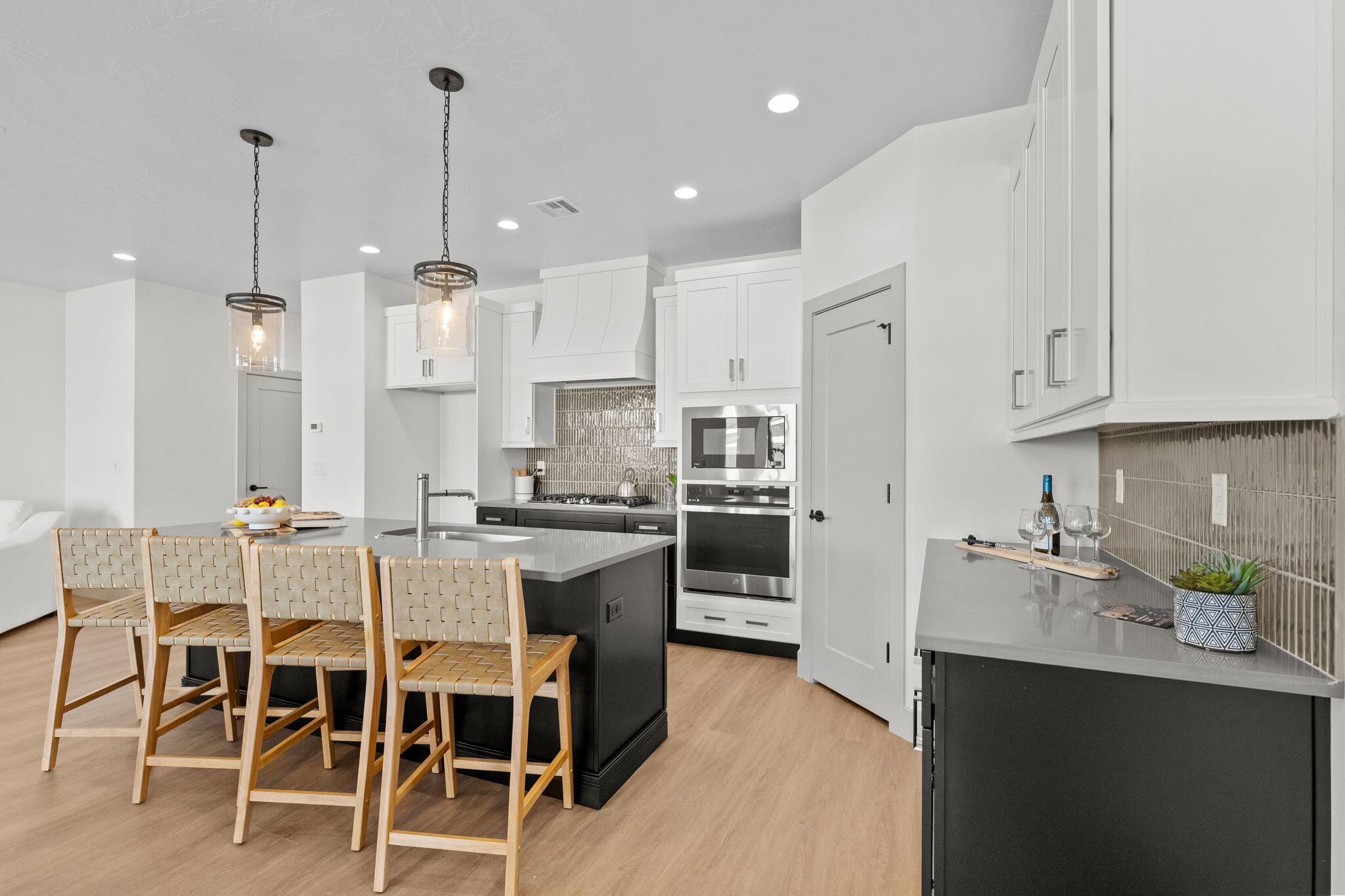 DESERT RIDGE ESTATES - Residential