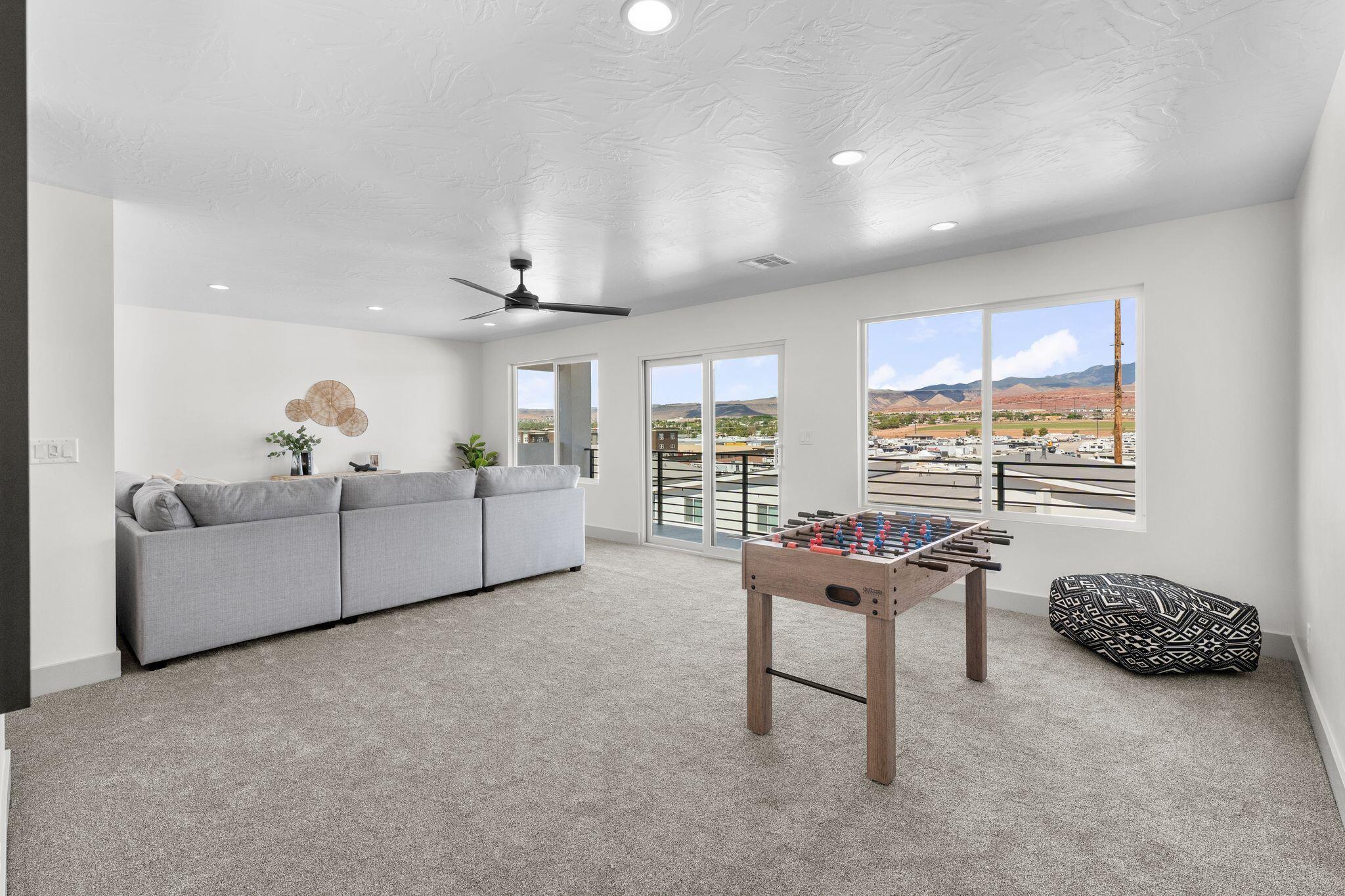 DESERT RIDGE ESTATES - Residential