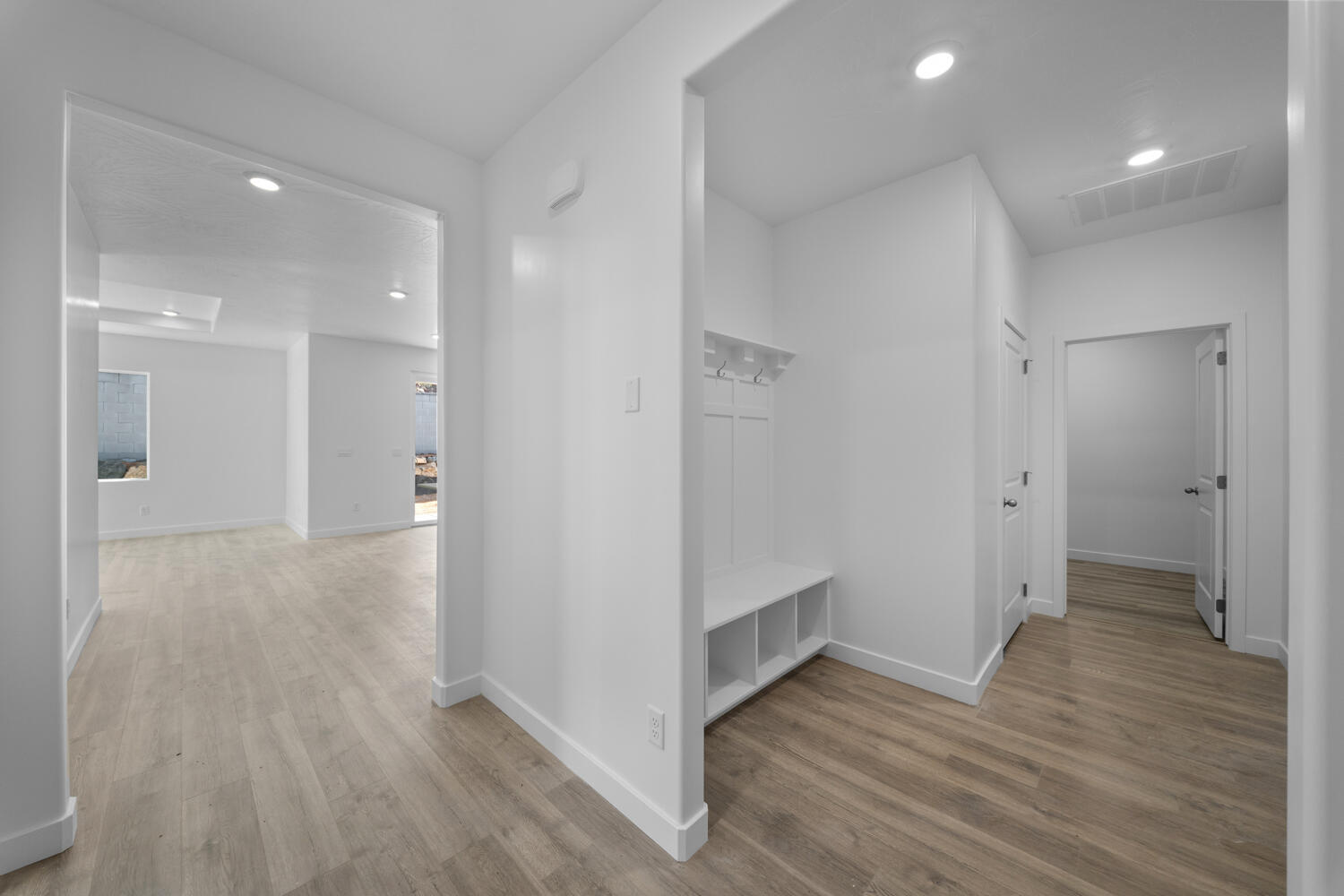 STANDING ROCK WEST AT LONG VALLEY - Residential