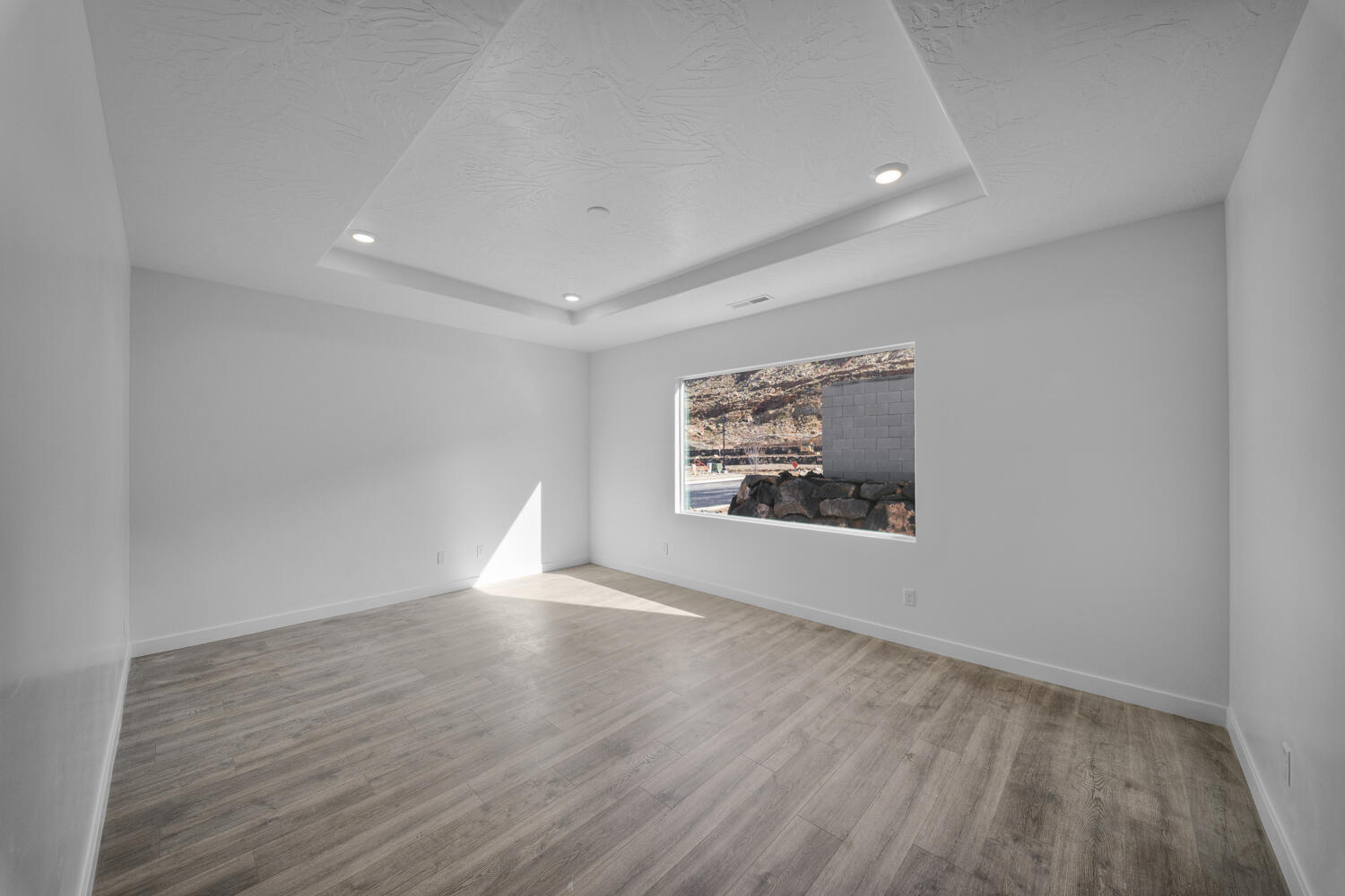 STANDING ROCK WEST AT LONG VALLEY - Residential