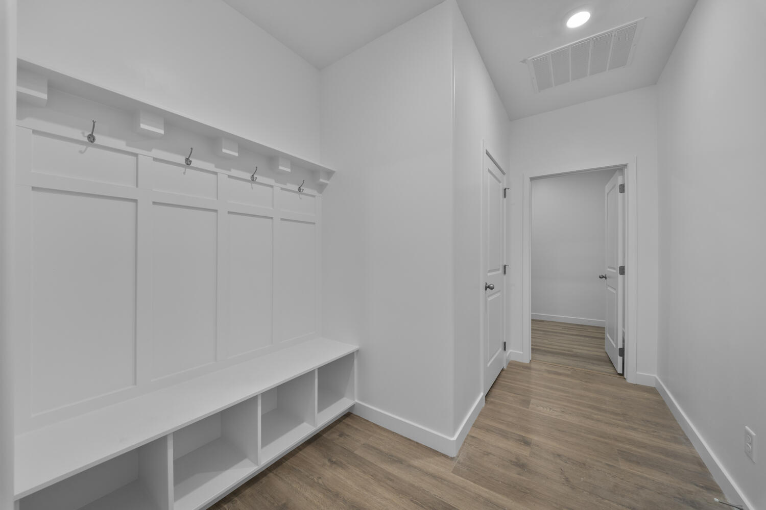 STANDING ROCK WEST AT LONG VALLEY - Residential