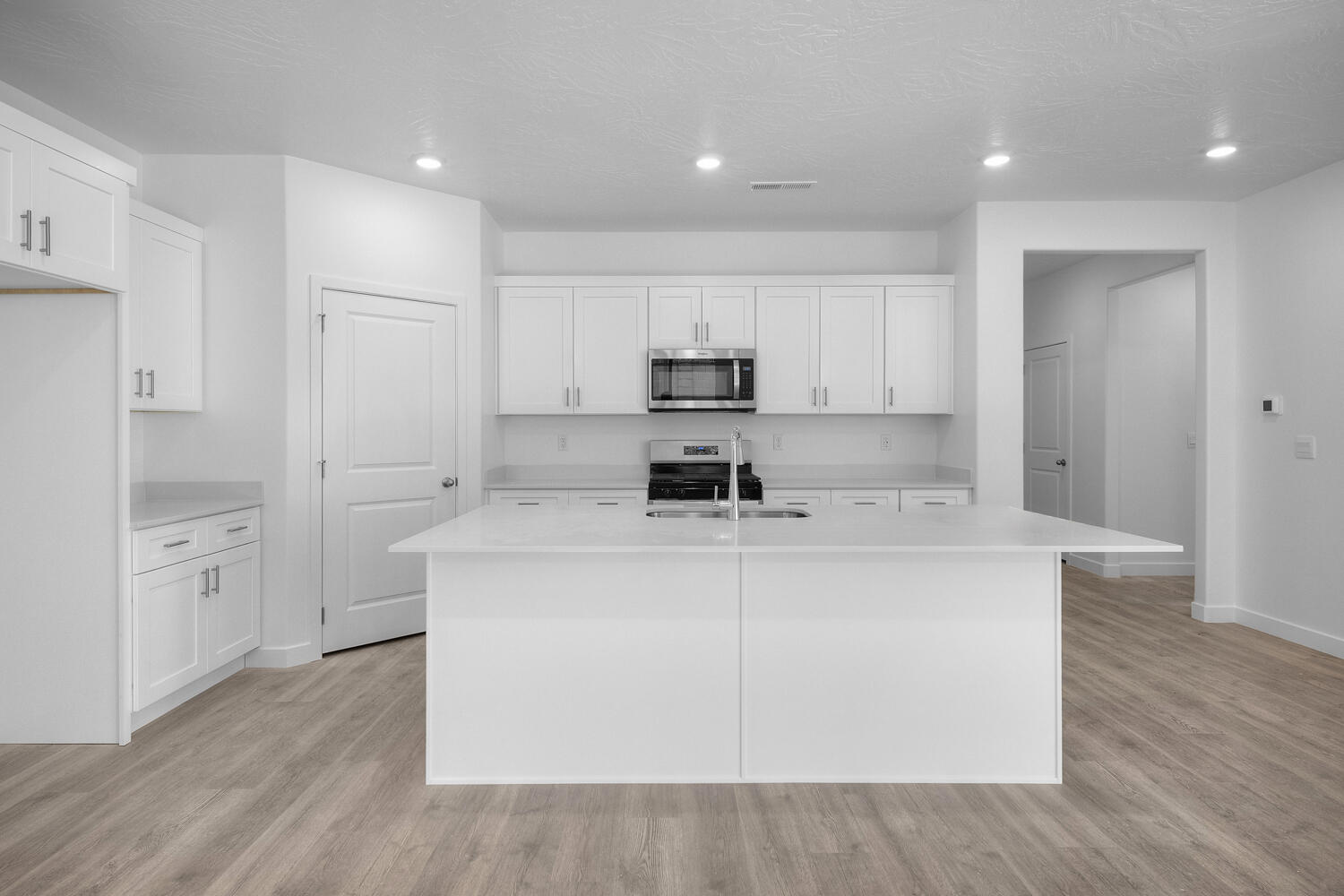 STANDING ROCK WEST AT LONG VALLEY - Residential