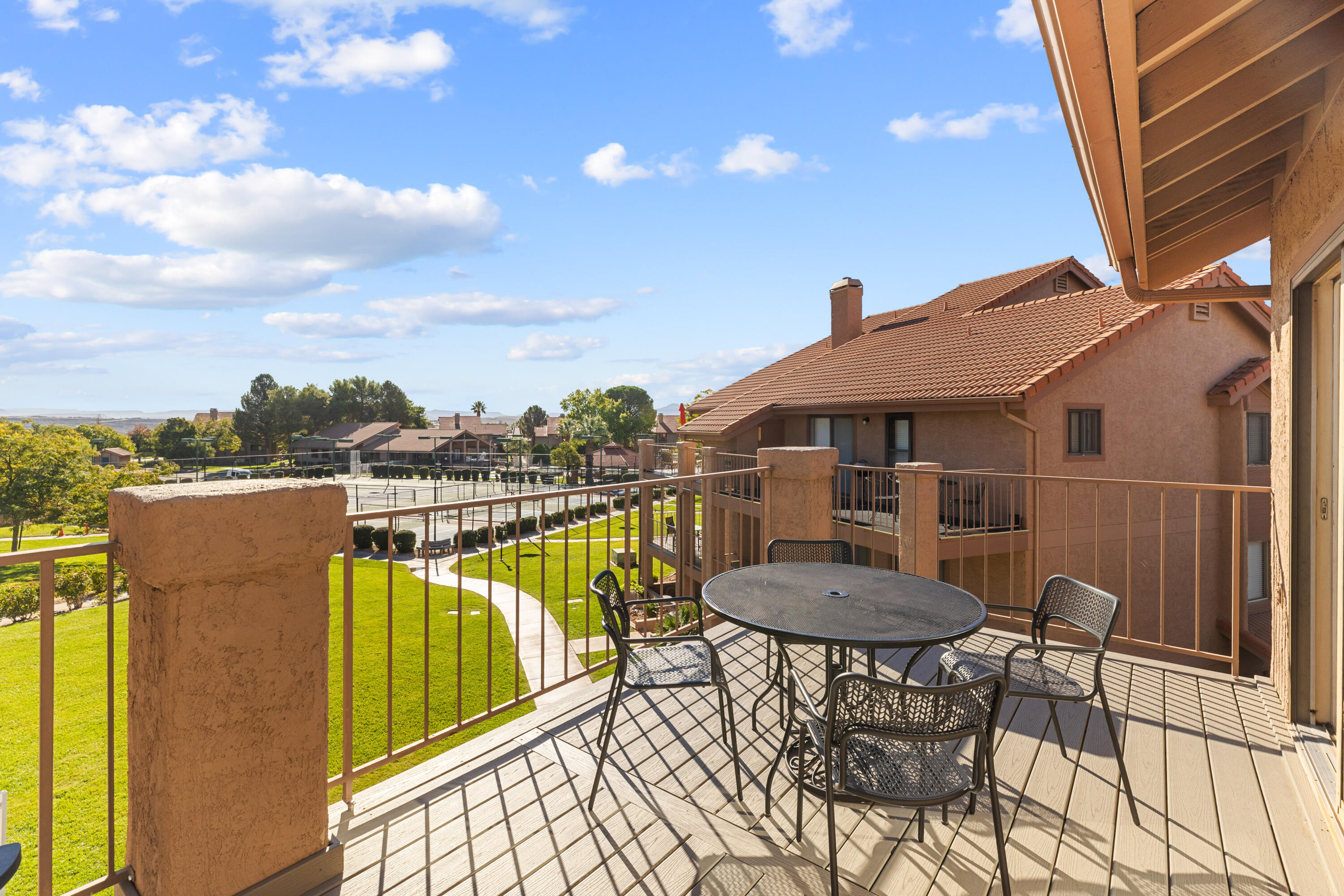 SPORTS VILLAGE - Residential