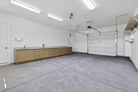 Tiny photo for 947 W AMETHYST DR, Saint George, UT 84770 (MLS # 26-271661)