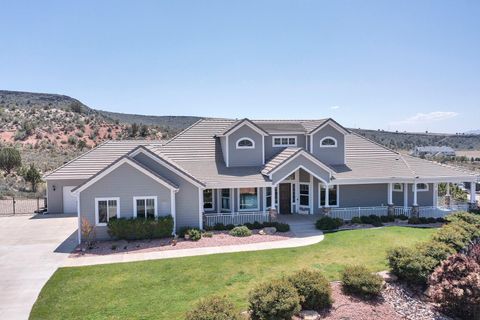 Tiny photo for 947 W AMETHYST DR, Saint George, UT 84770 (MLS # 26-271661)