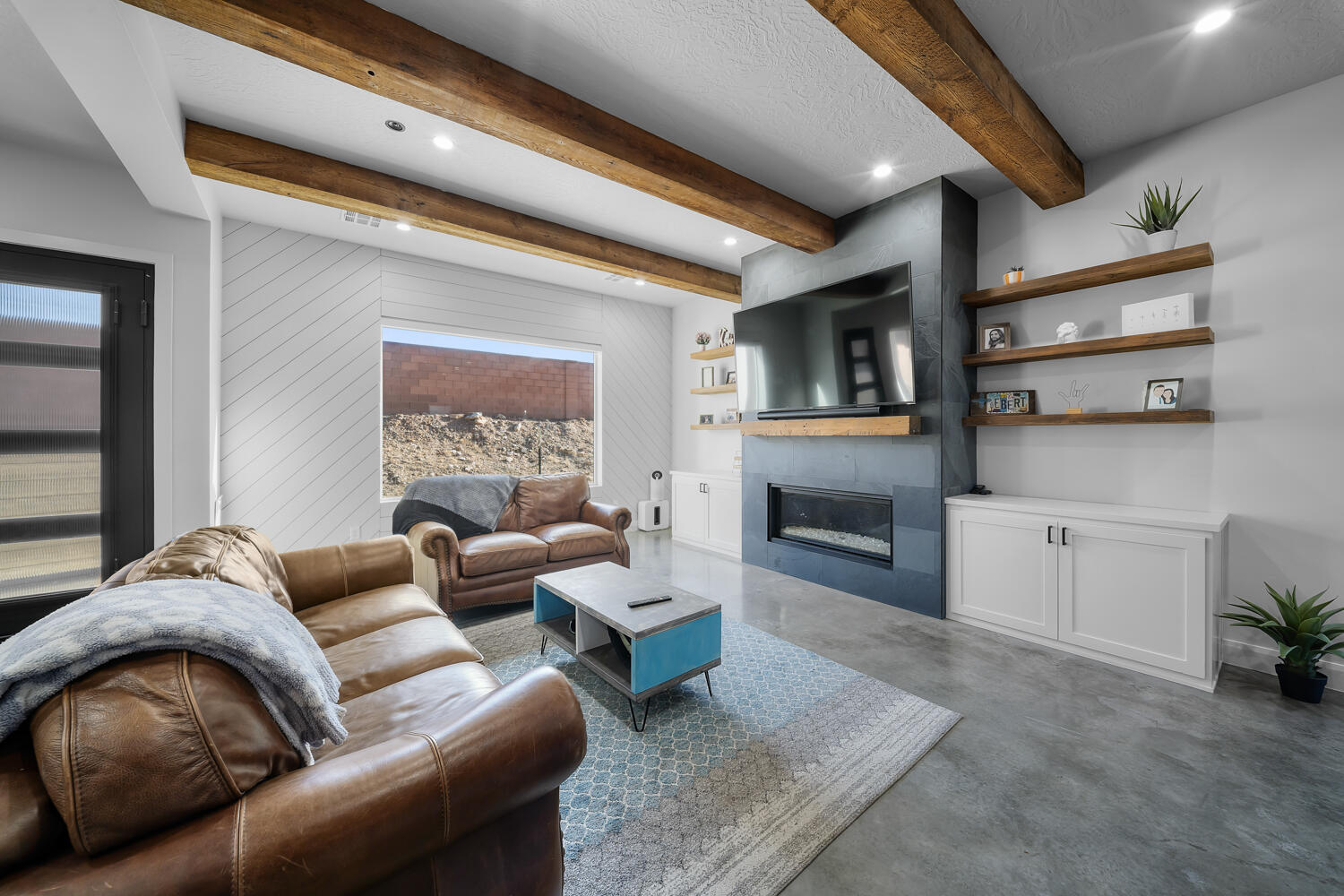 WILLOWS - Residential