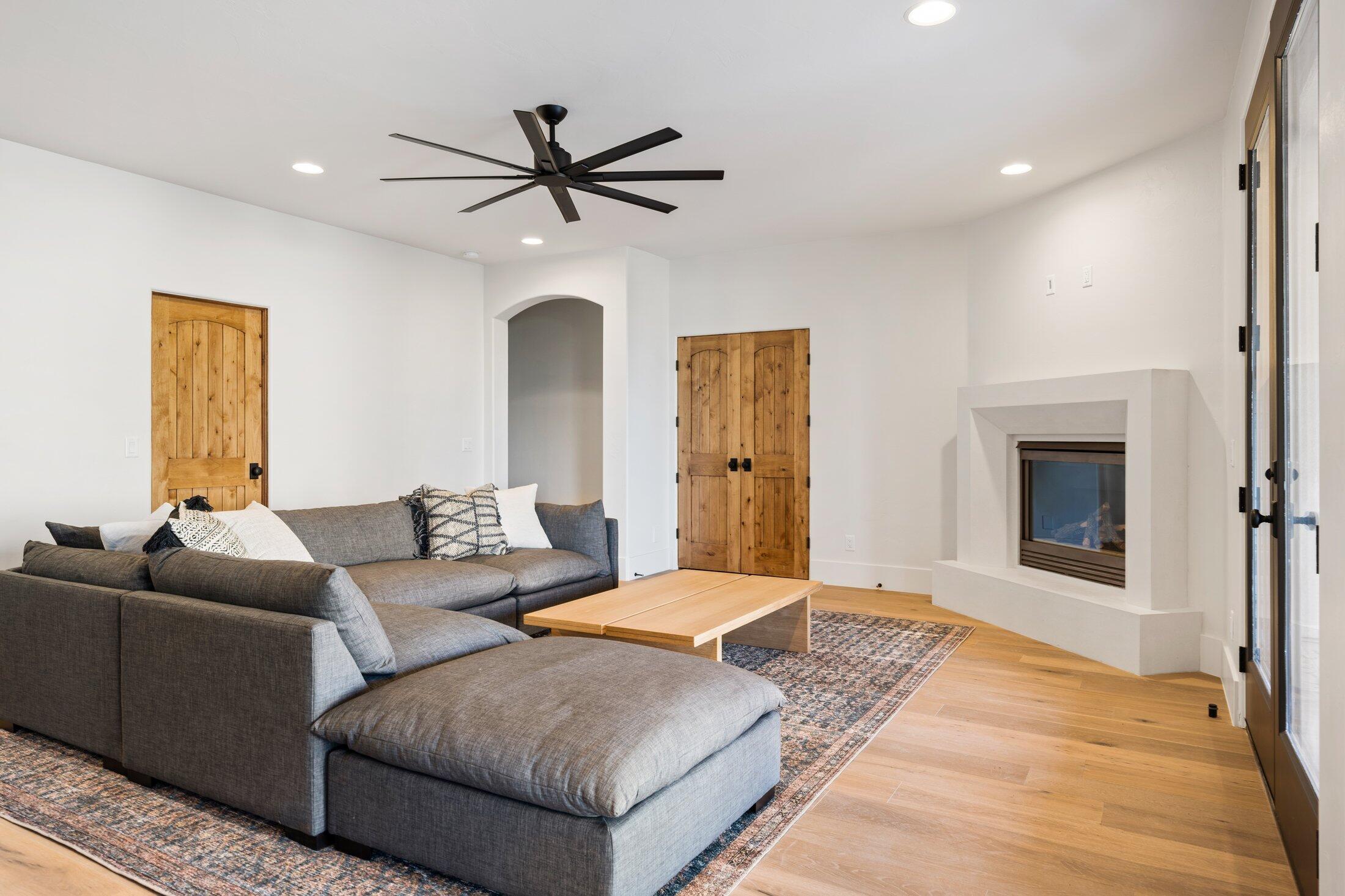 STONE CLIFF - Residential