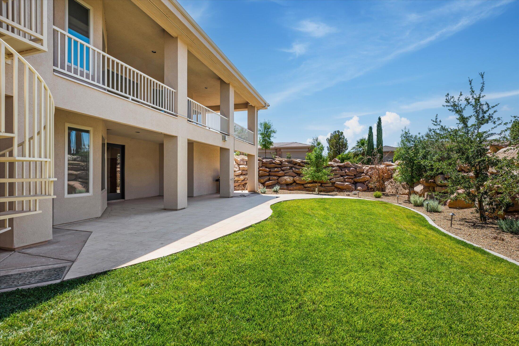 STONE CLIFF - Residential