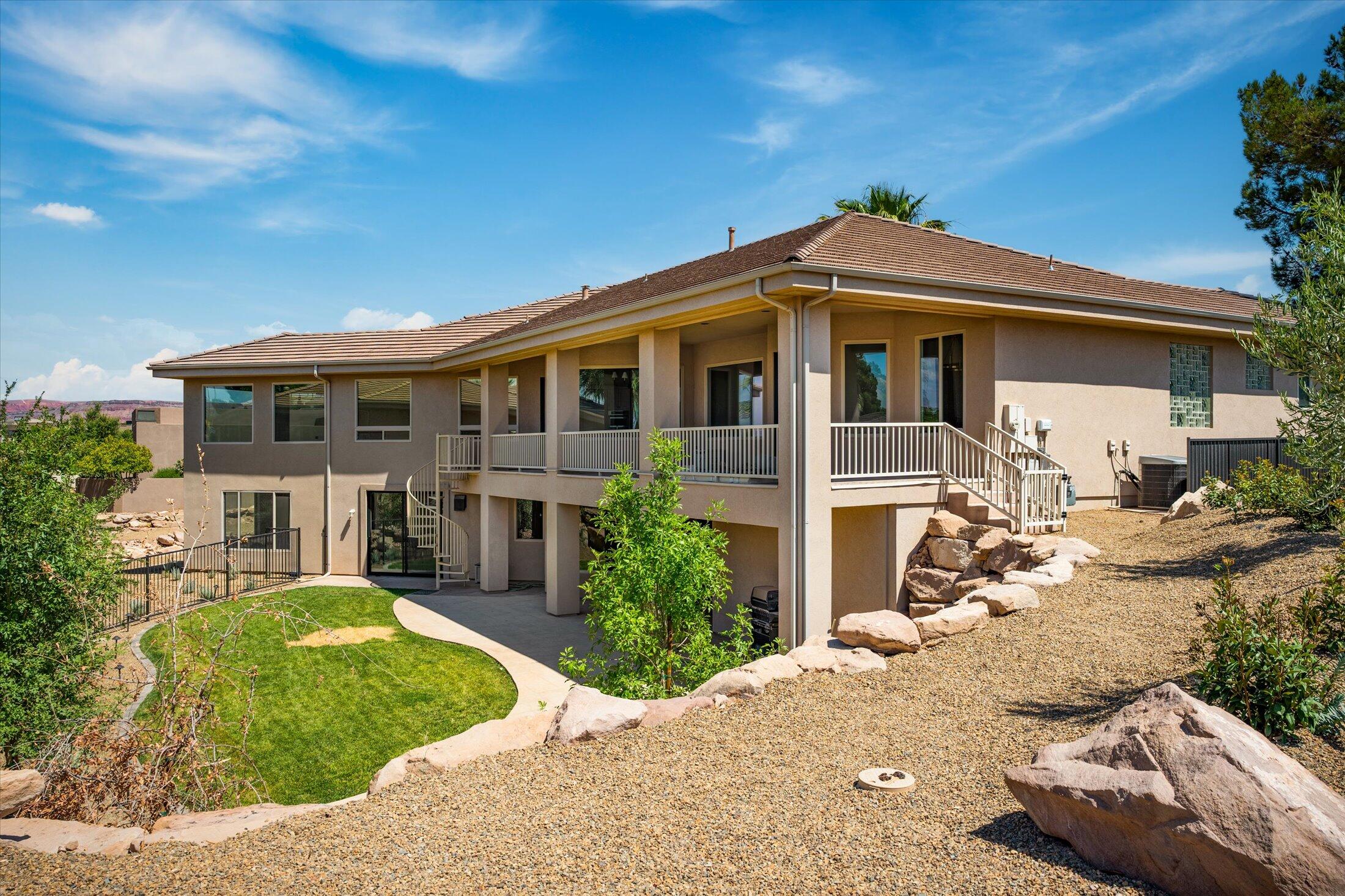 STONE CLIFF - Residential