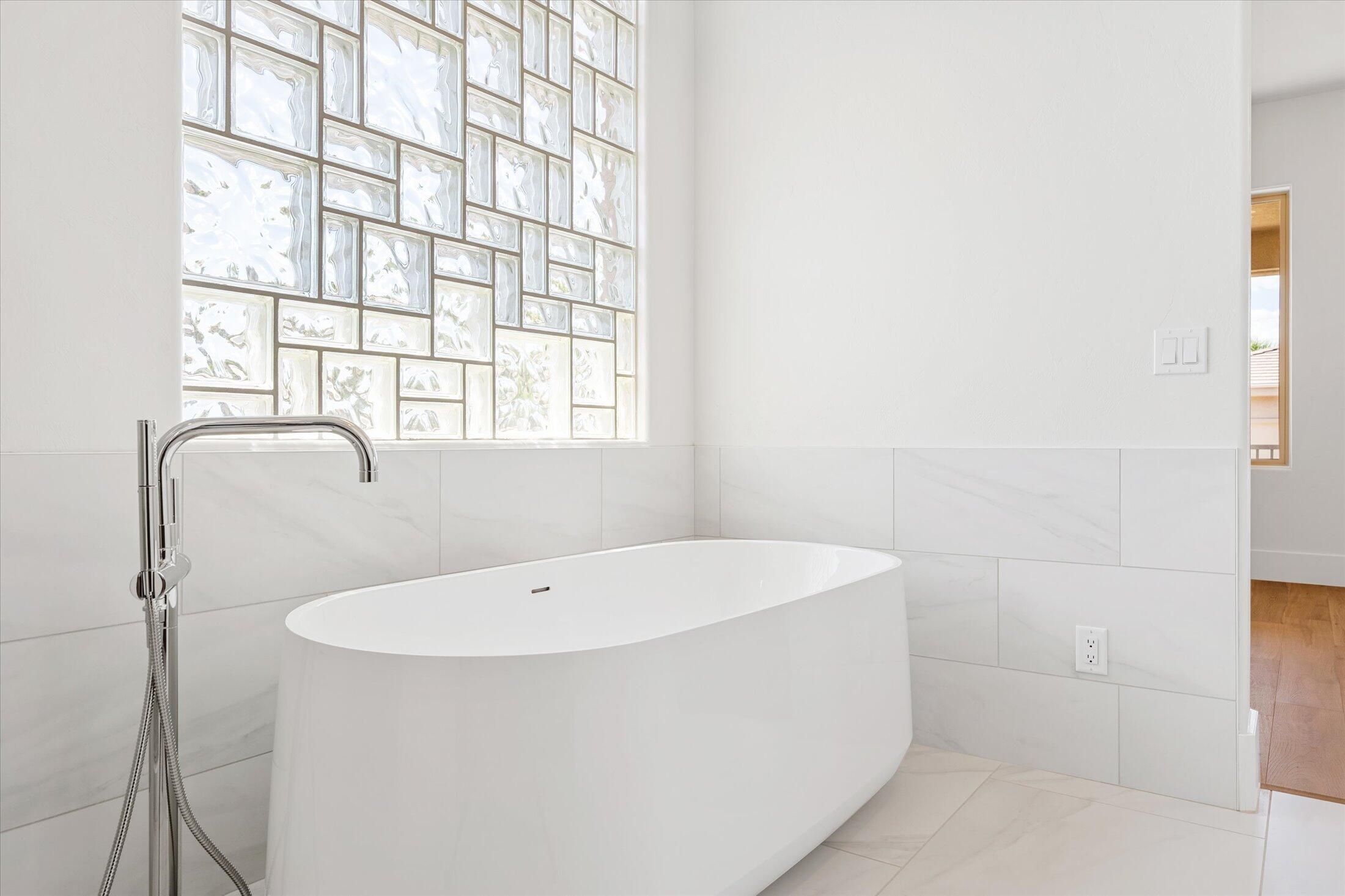 STONE CLIFF - Residential