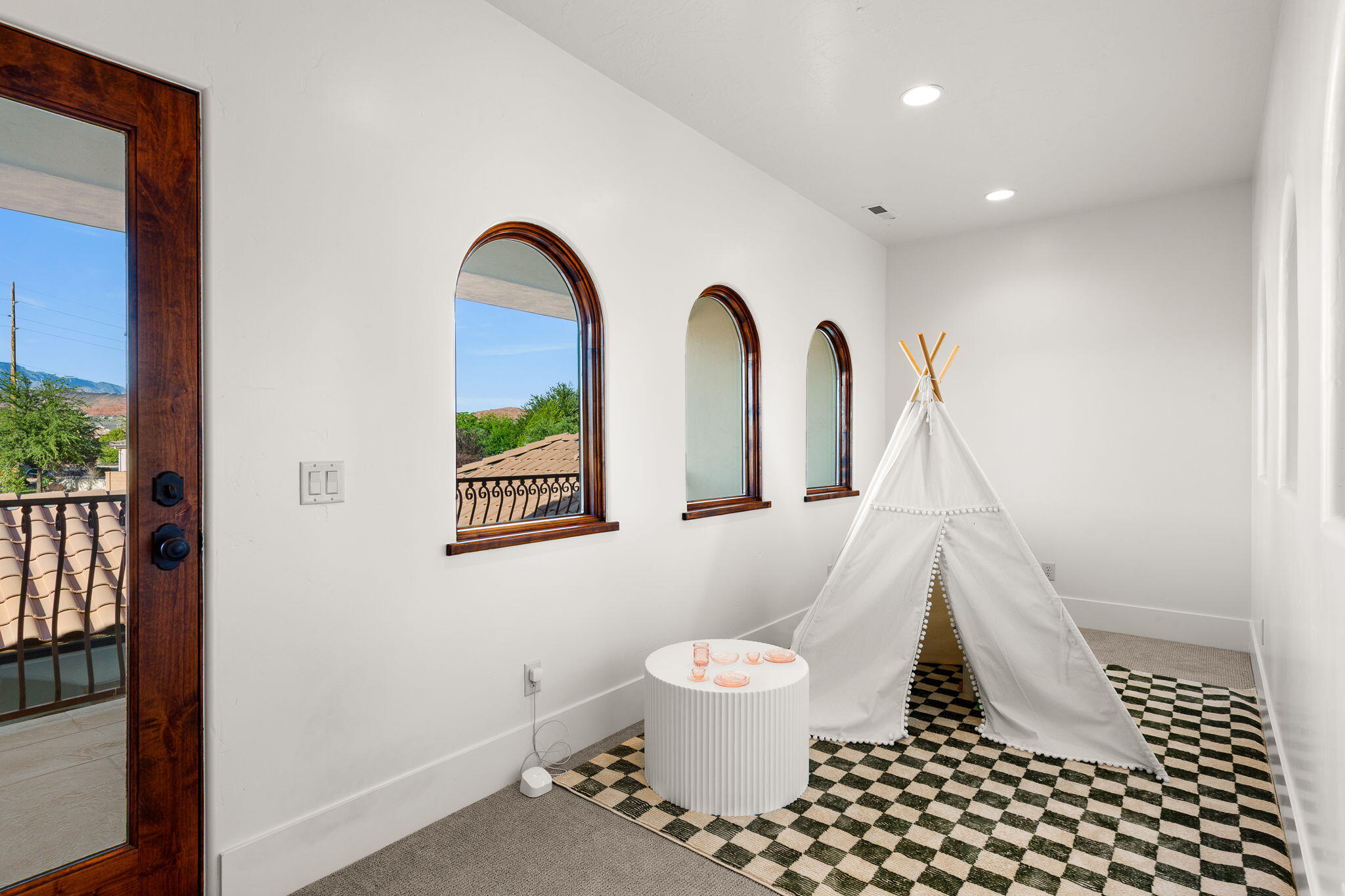 ARROWHEAD ESTATES - Residential