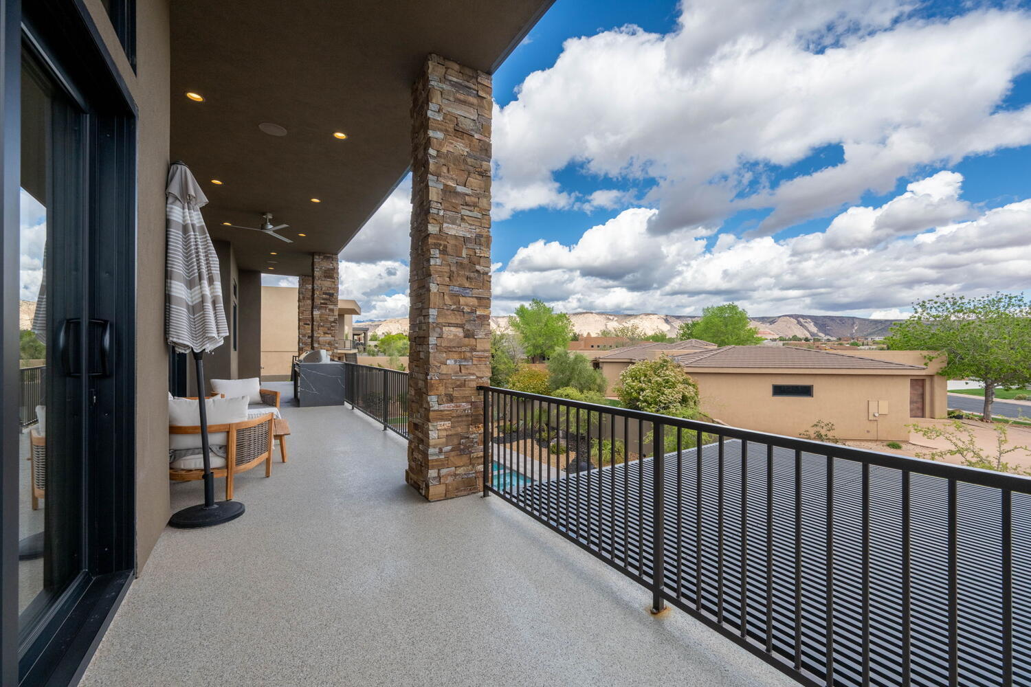 LEDGES OF ST GEORGE - Residential