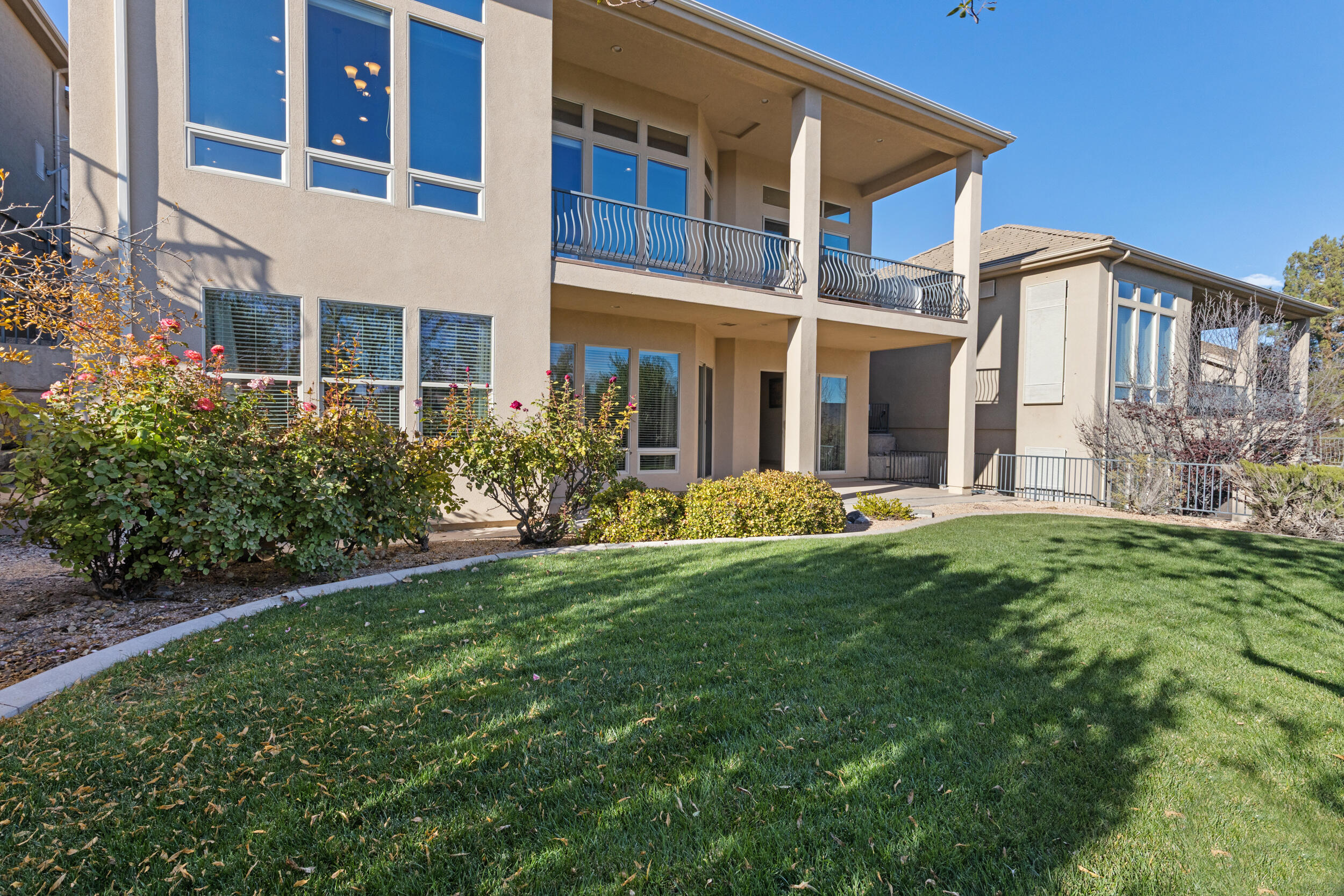 BRIDGEWATER TOWNHOMES AT SUNBROOK - Residential