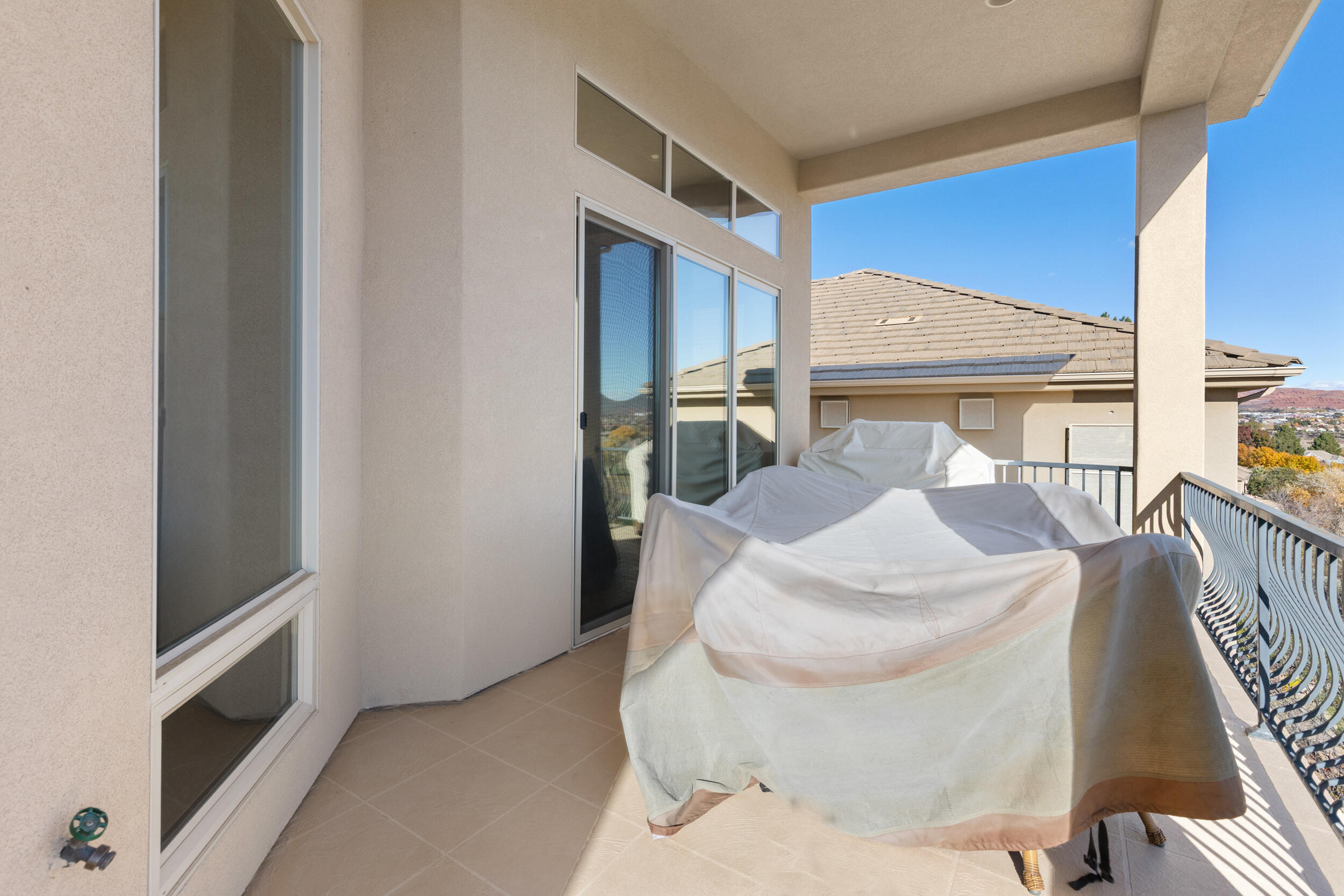 BRIDGEWATER TOWNHOMES AT SUNBROOK - Residential