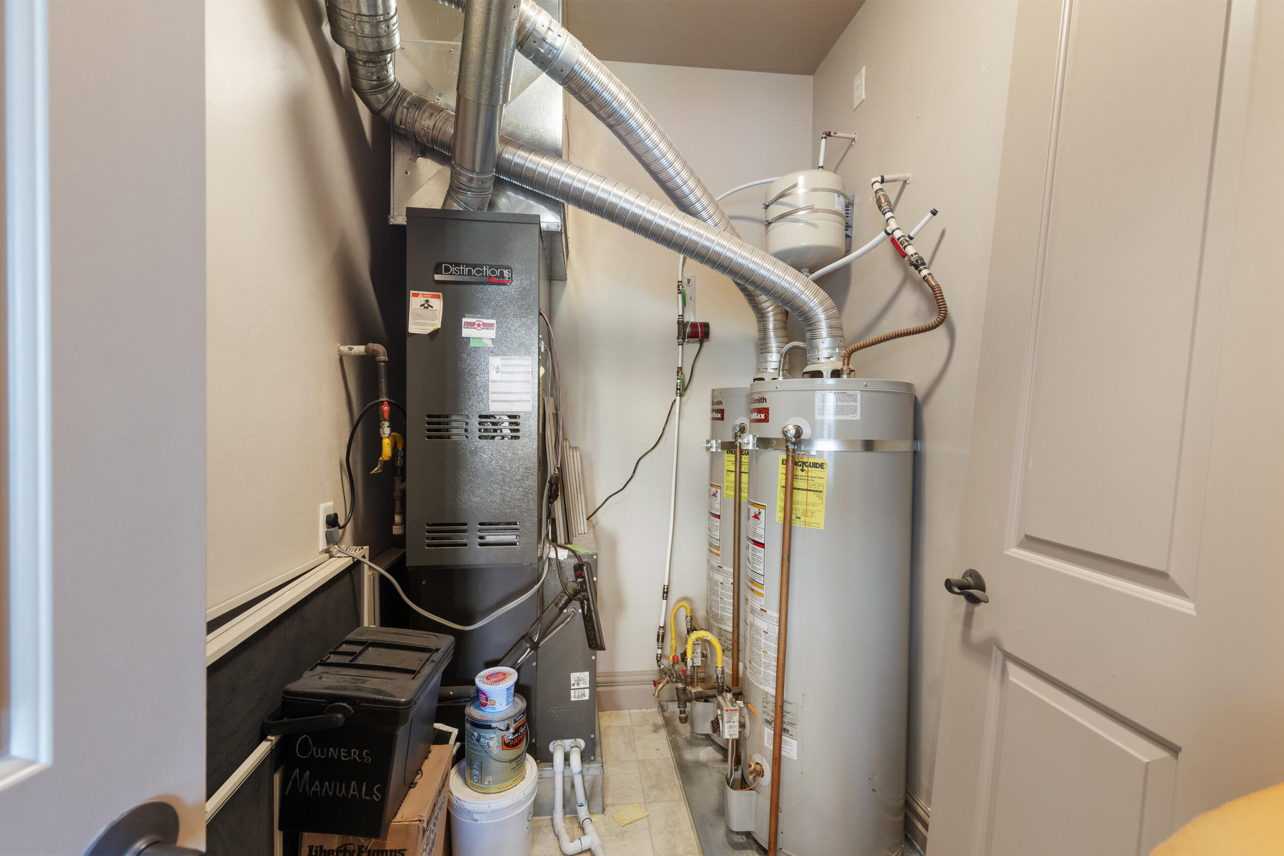 BRIDGEWATER TOWNHOMES AT SUNBROOK - Residential