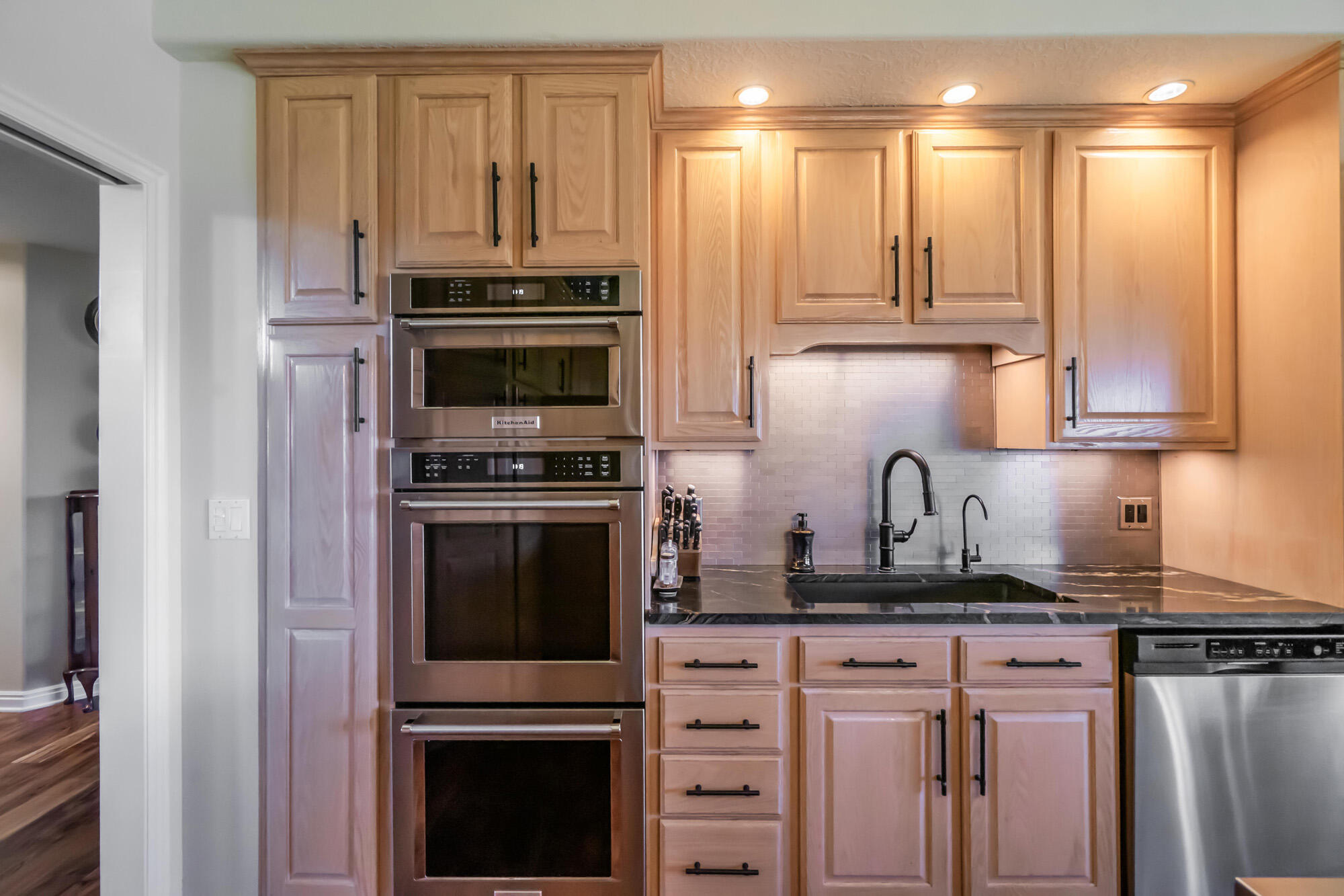 FAIRWAY HILLS - Residential