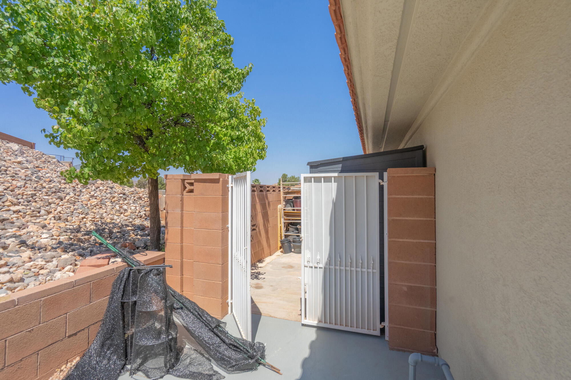 FAIRWAY HILLS - Residential