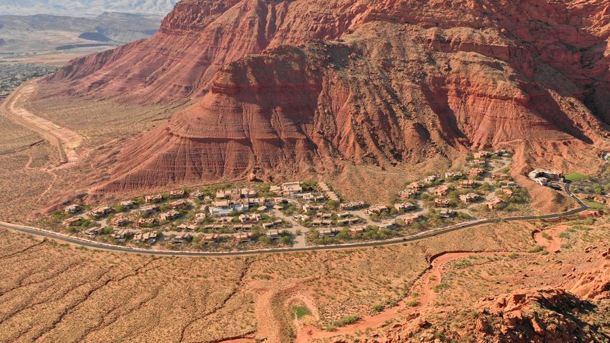 SALES CENTER OPEN 10-3PM M,T,TH,FR,SAT. 
A unique opportunity awaits to become a foundational member of Sentierre, Southern Utah's most exclusive resort community. This .32-acre homesite, Lot 7, is available for $775,000 as a build job for a single-family villa, complete with 2 lock-offs. Nestled against the backdrop of majestic Padre Canyon, this property ensures your connection to nature and a future of uncompromised views. The exquisite ''Senda'' floor plan is an available option for this lot, based on the grading. Sentierre is not just a place to live; it's a philosophy you can live in, centered on holistic wellbeing and a vision for an intentional life. Secure your legacy in a community with world-class amenities and a commitment to endure.  You may b