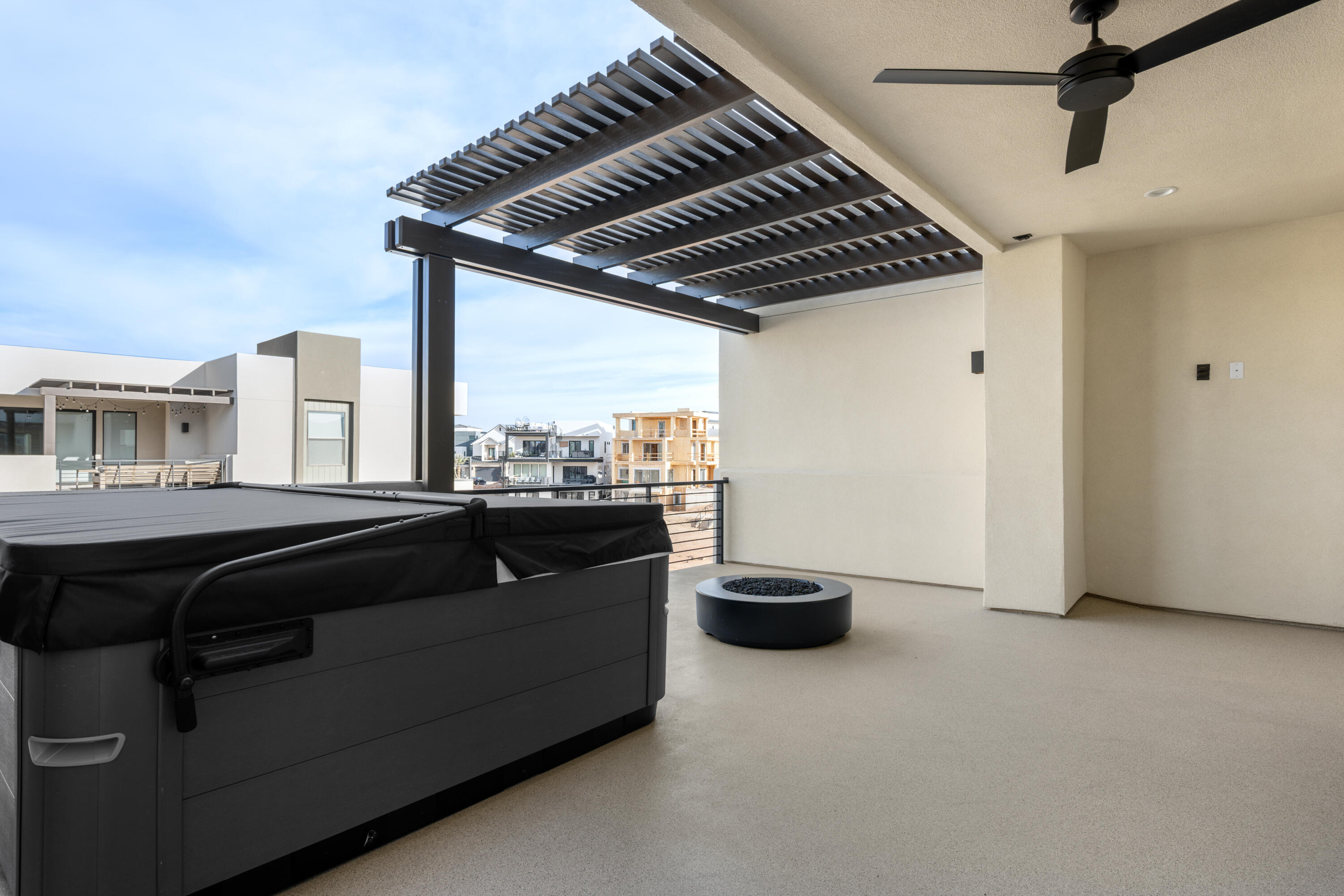 DESERT COLOR RESORT - Residential