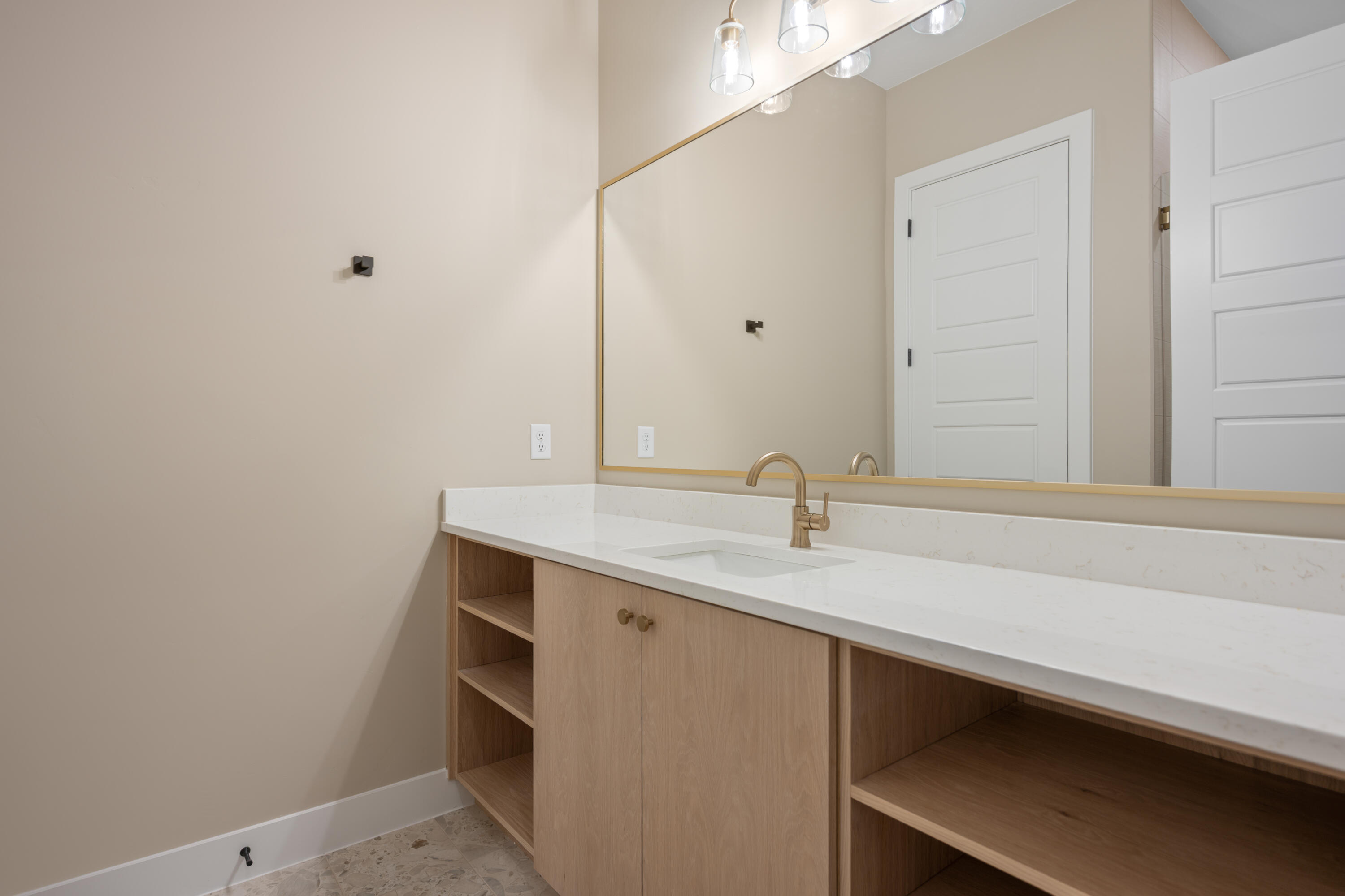 DESERT COLOR RESORT - Residential