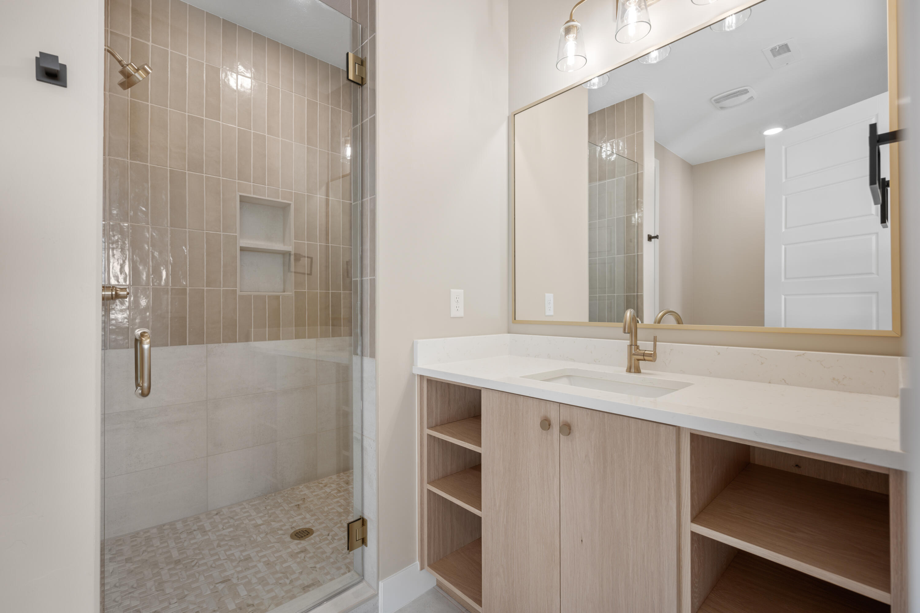 DESERT COLOR RESORT - Residential