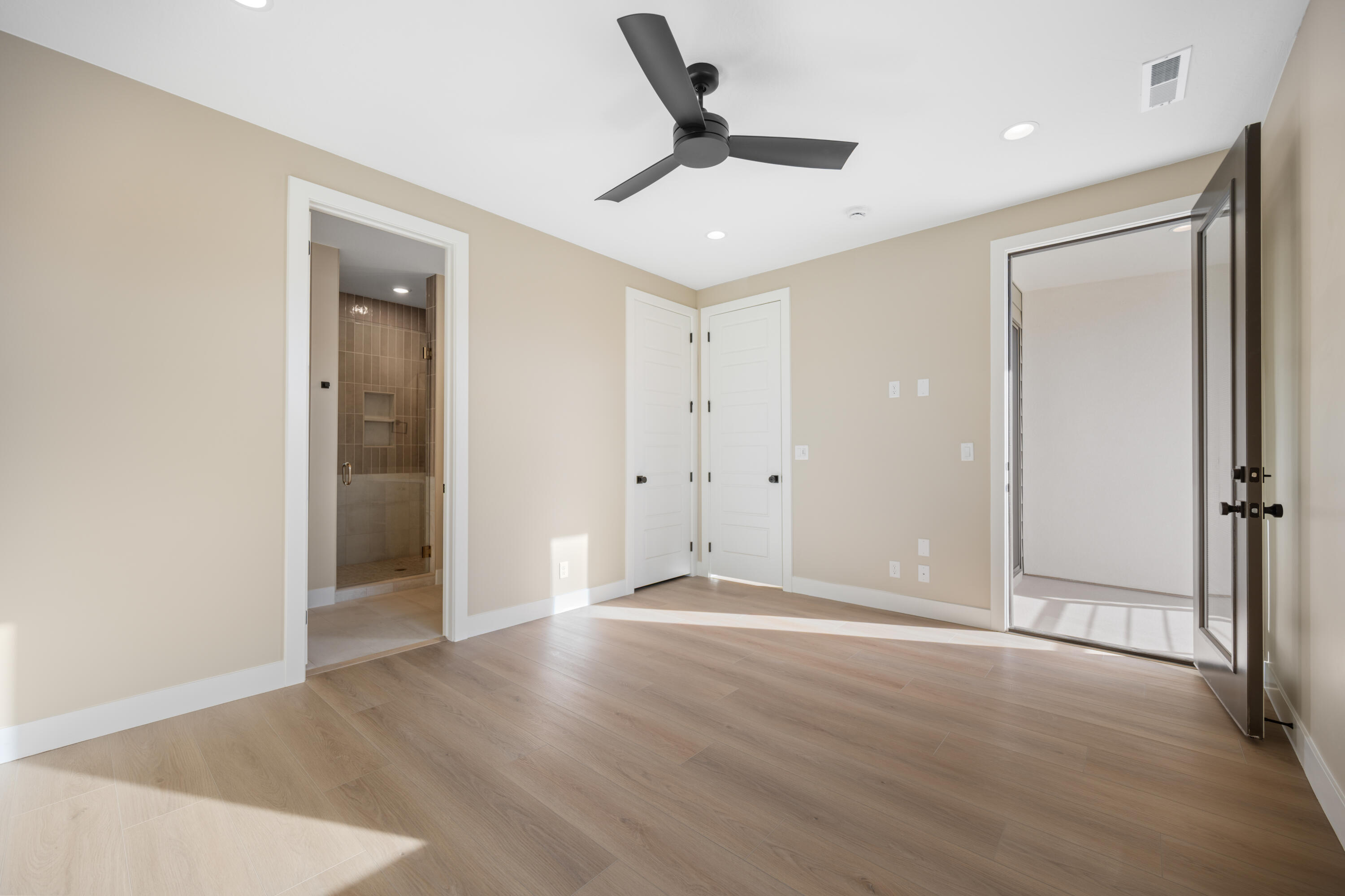 DESERT COLOR RESORT - Residential