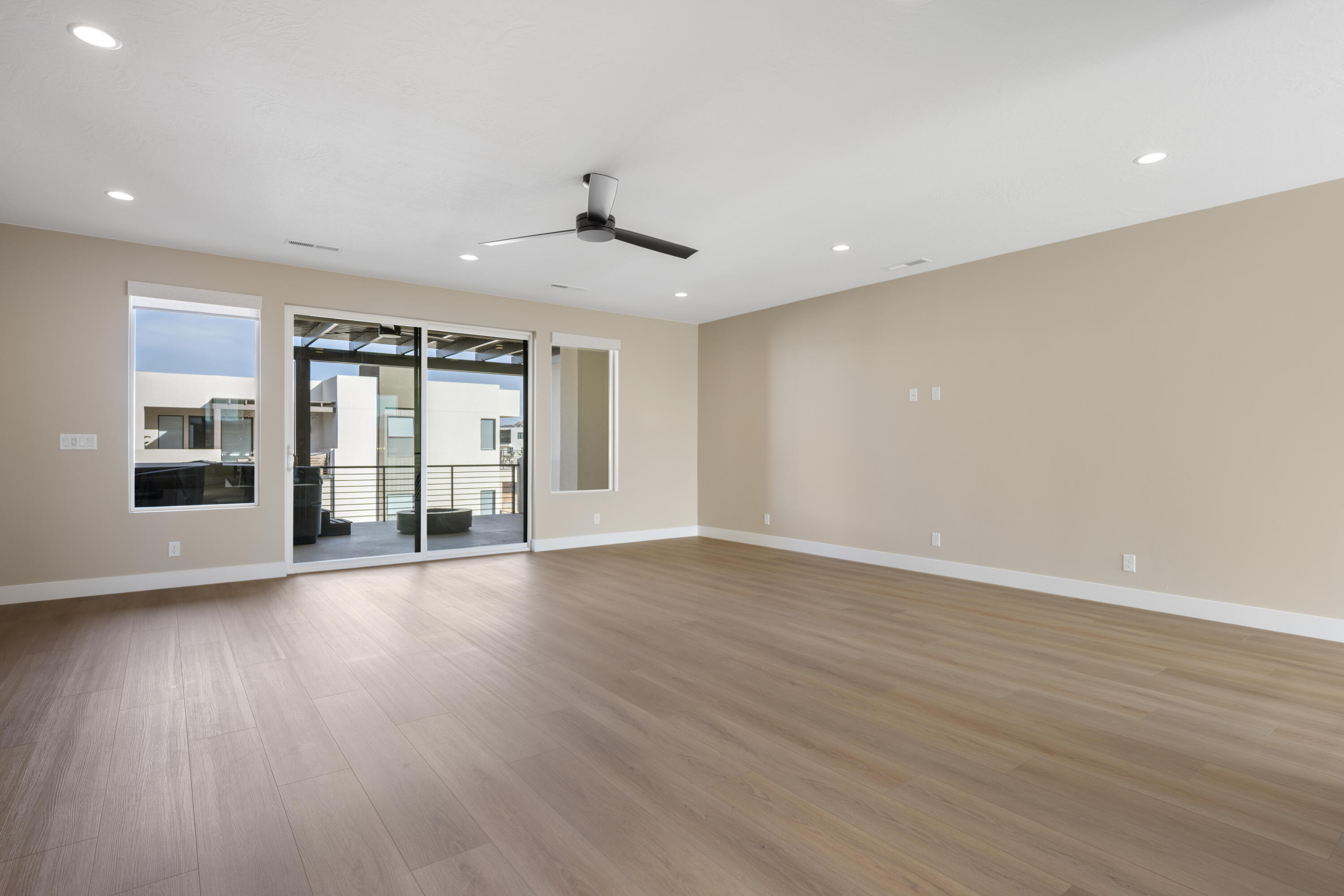 DESERT COLOR RESORT - Residential