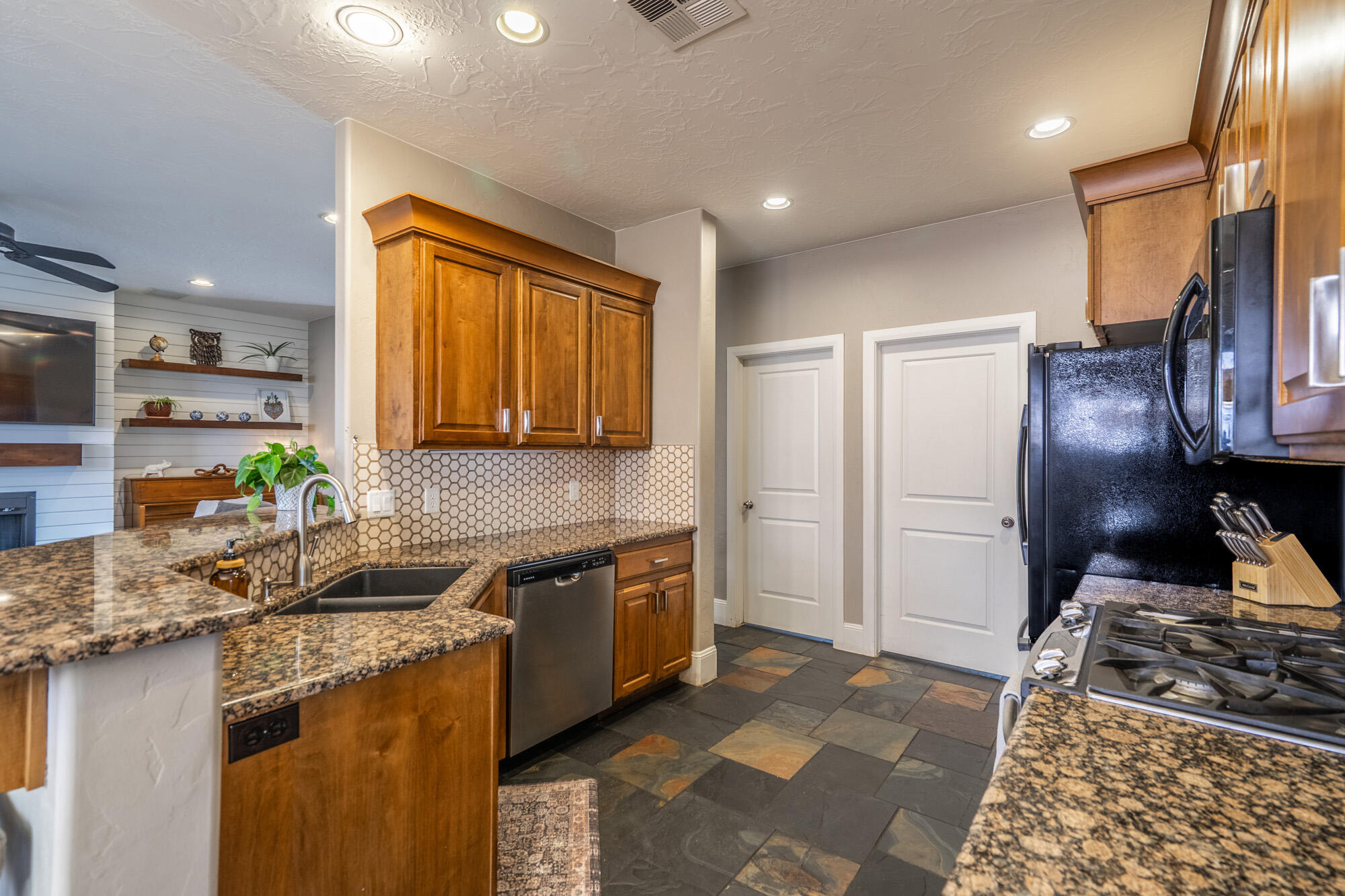 COPPER HILLS - Residential