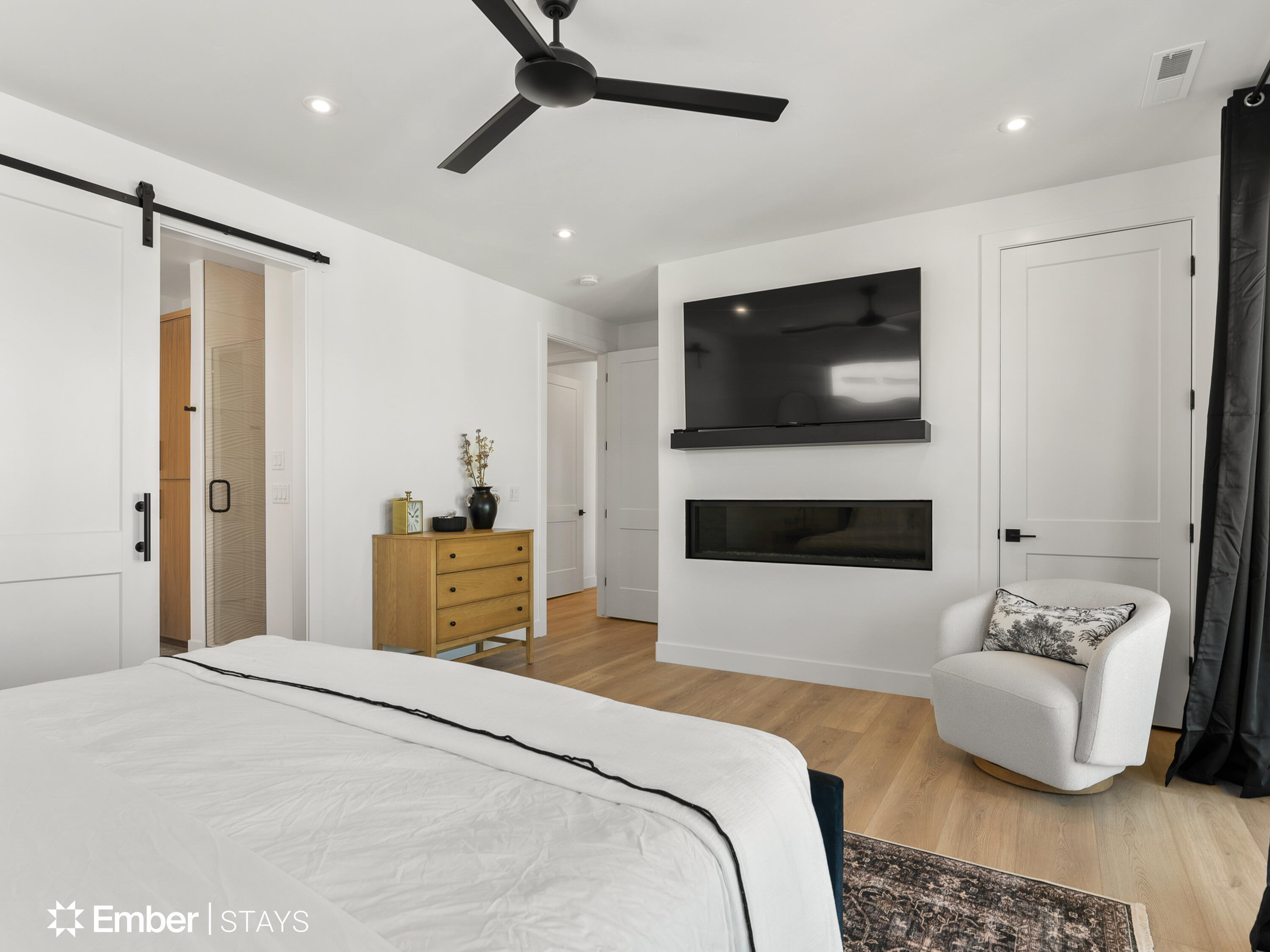 DESERT COLOR RESORT - Residential