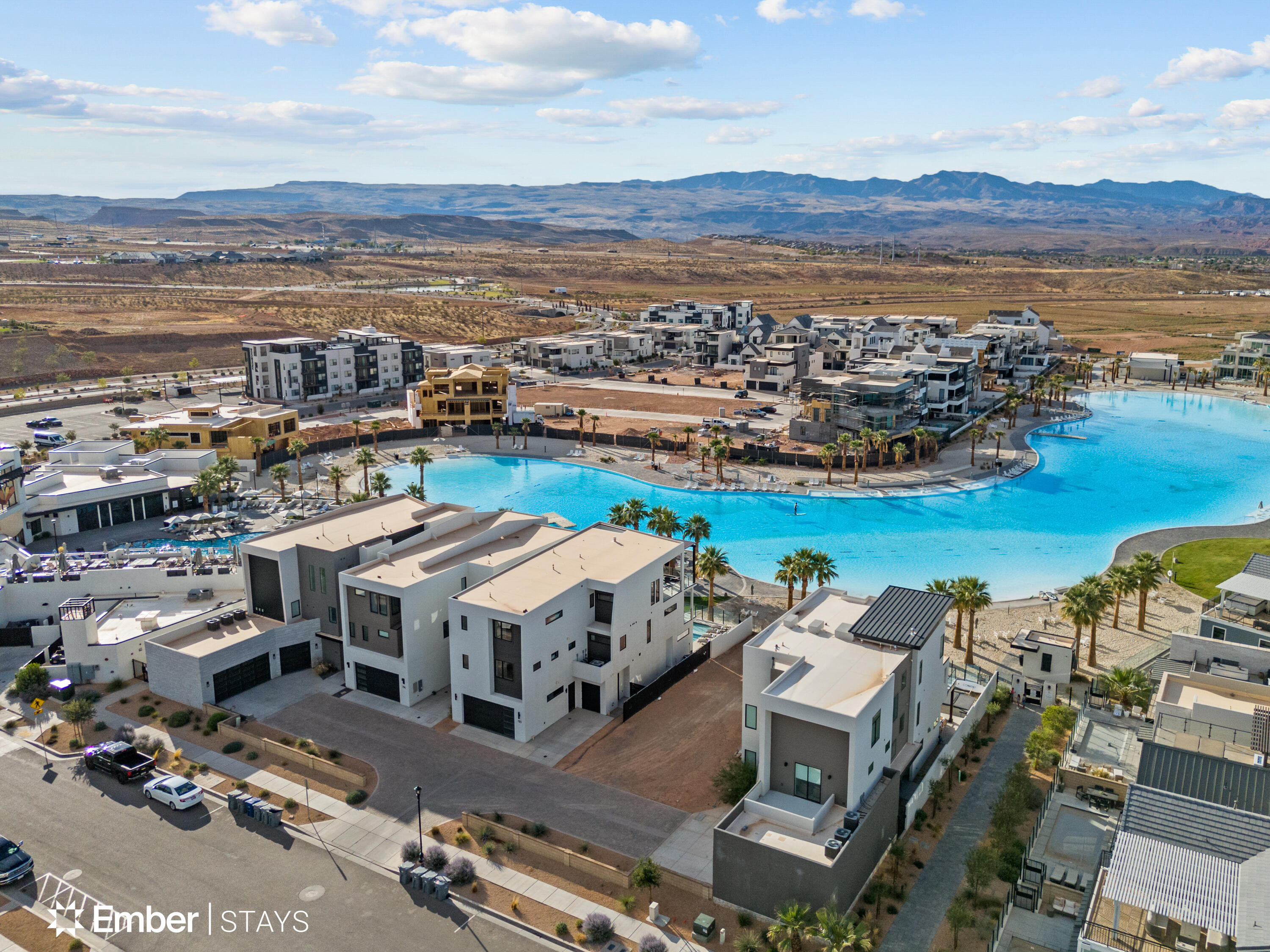 DESERT COLOR RESORT - Residential