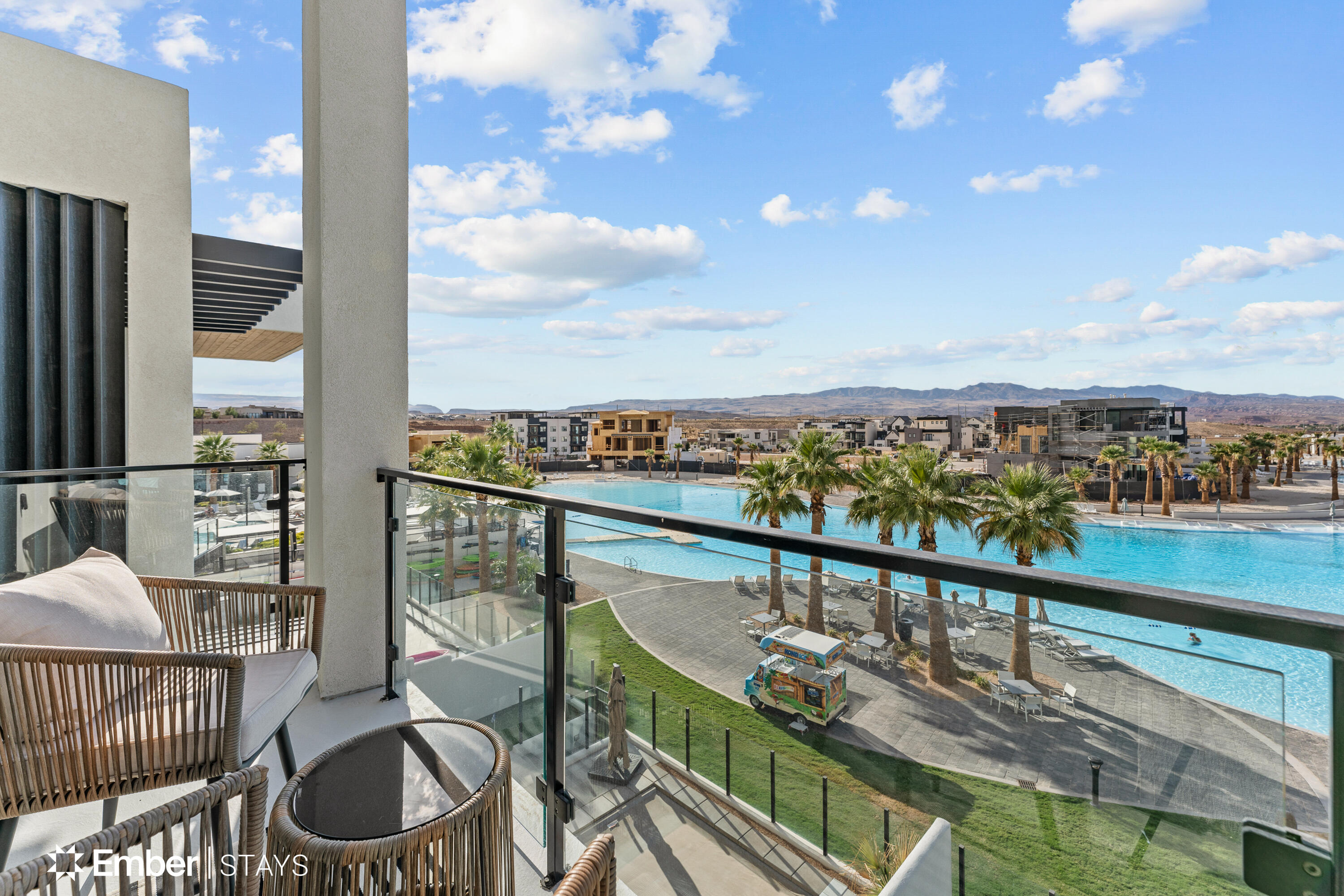 DESERT COLOR RESORT - Residential