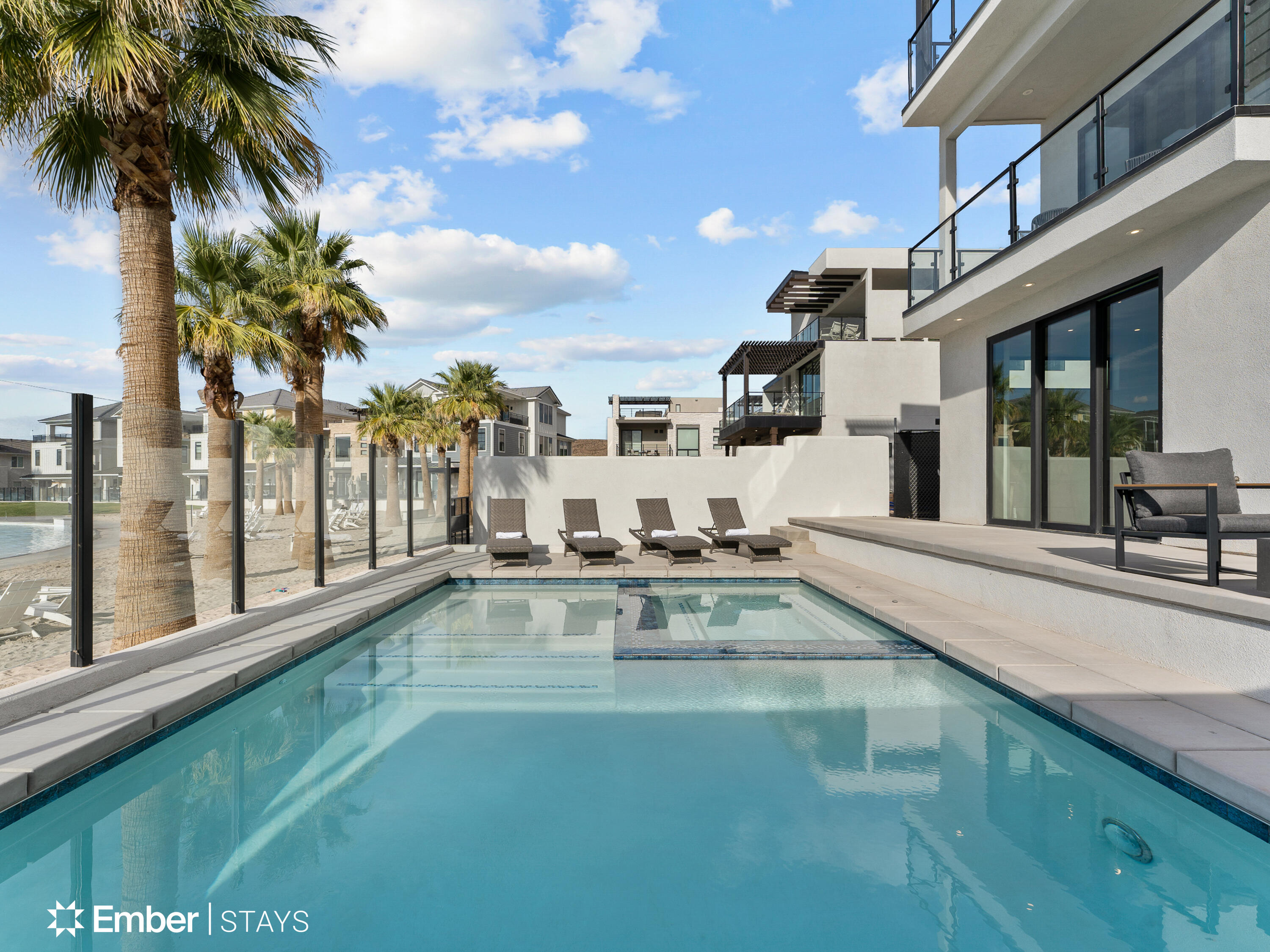 DESERT COLOR RESORT - Residential