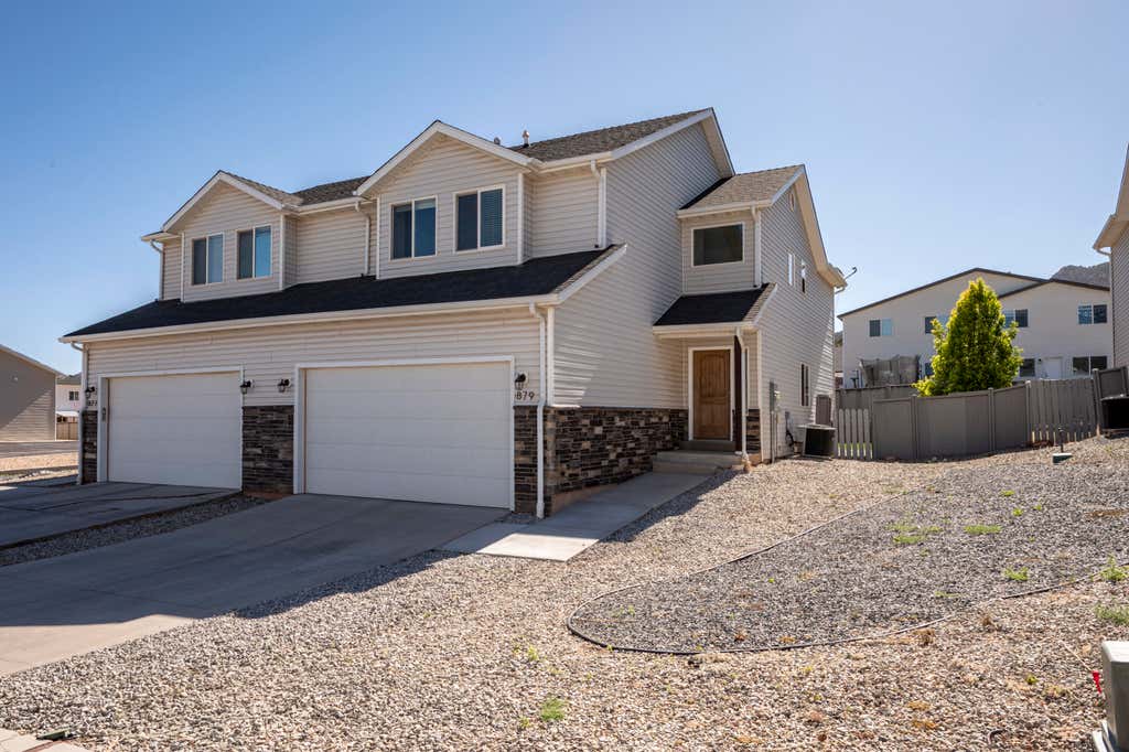 Photo of 879 S 25 W, Cedar City, UT 84720 (MLS # 26-273277)