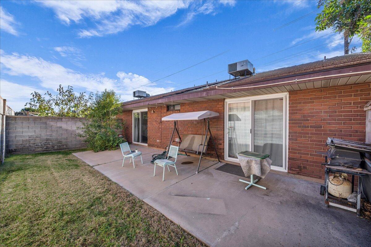 COTTONWOOD TOWNHOMES - Residential